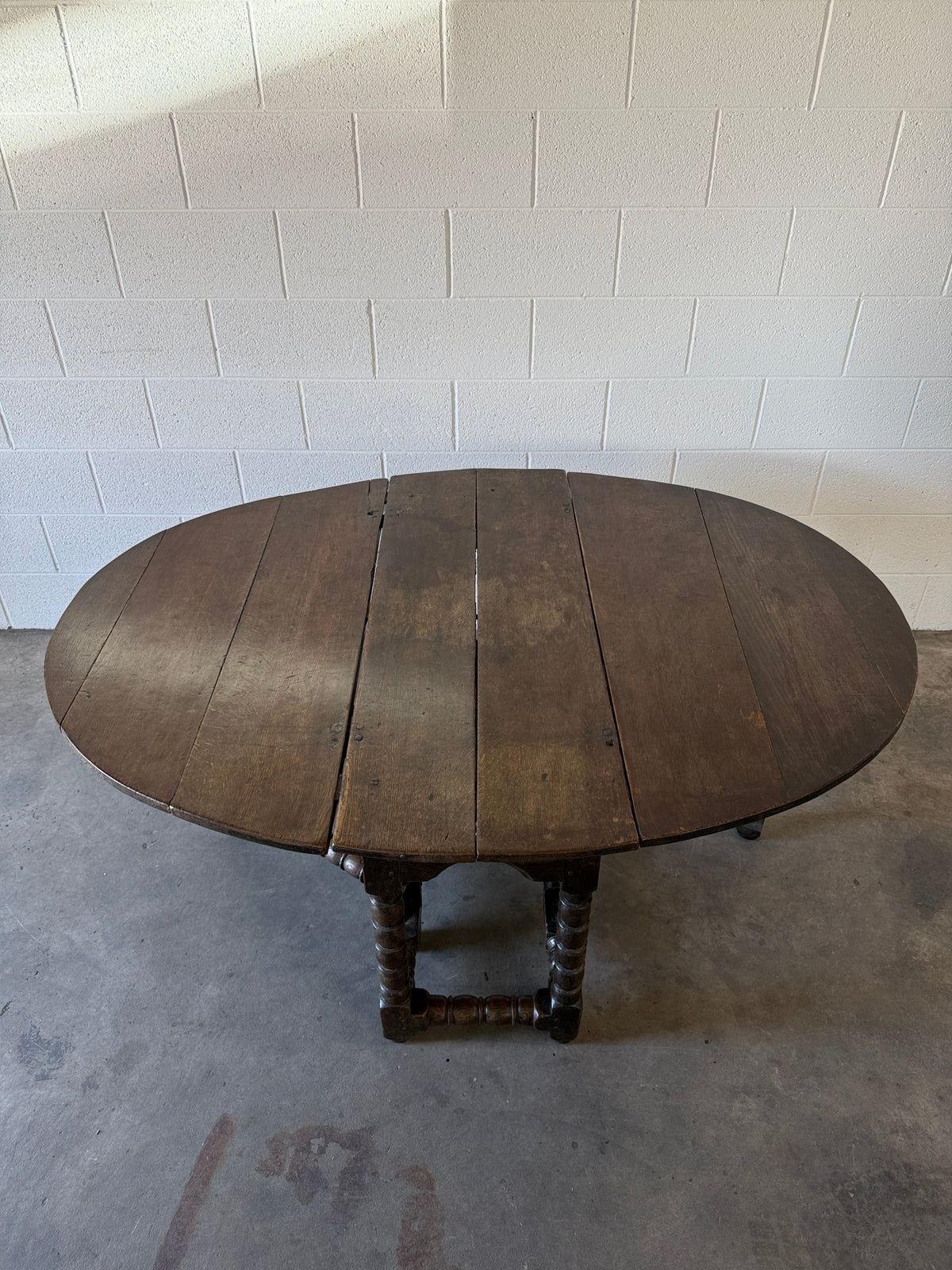 18th century English oak gate-leg table - House on Horizon