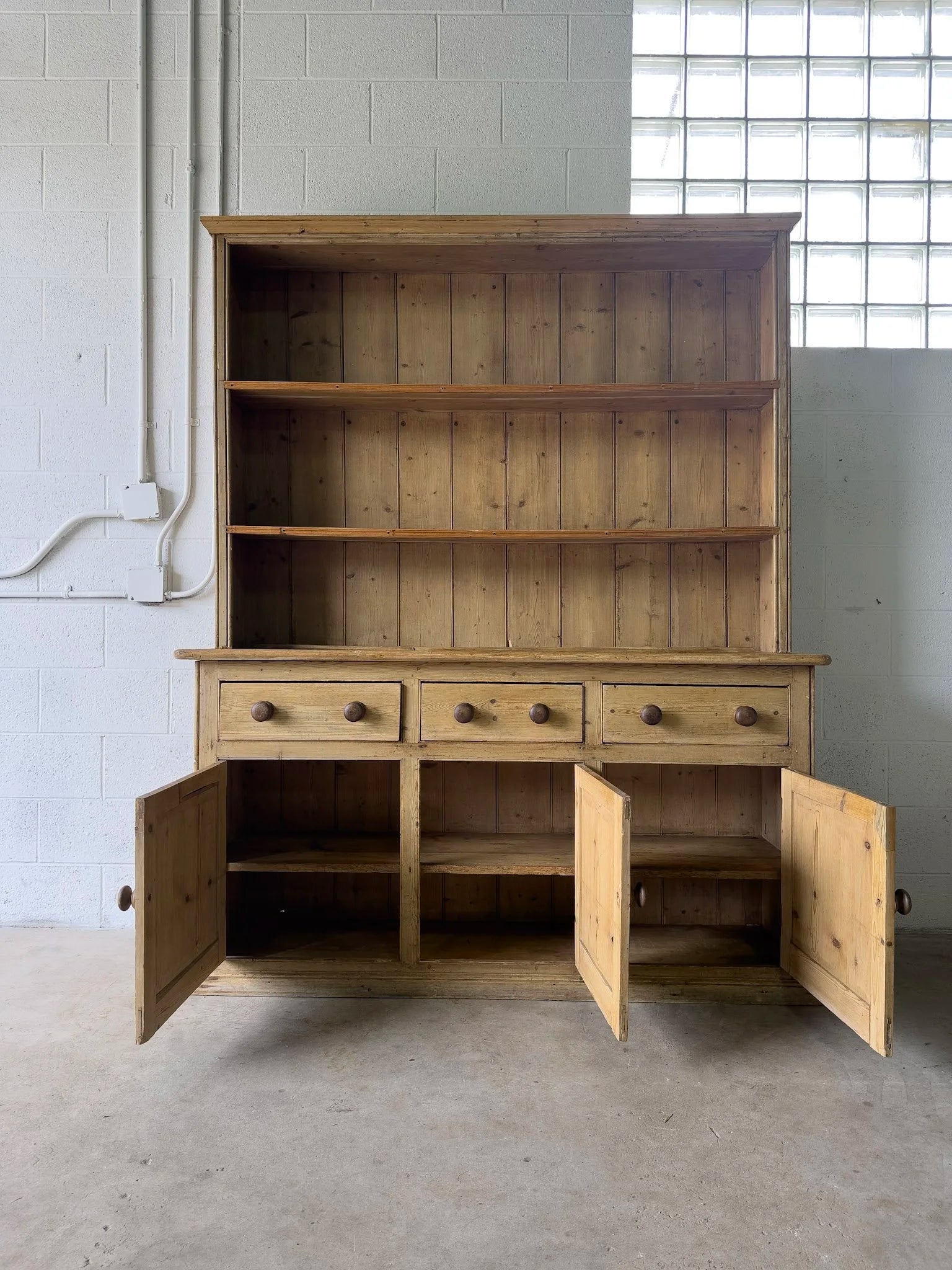Antique pine hutch with cupboard space