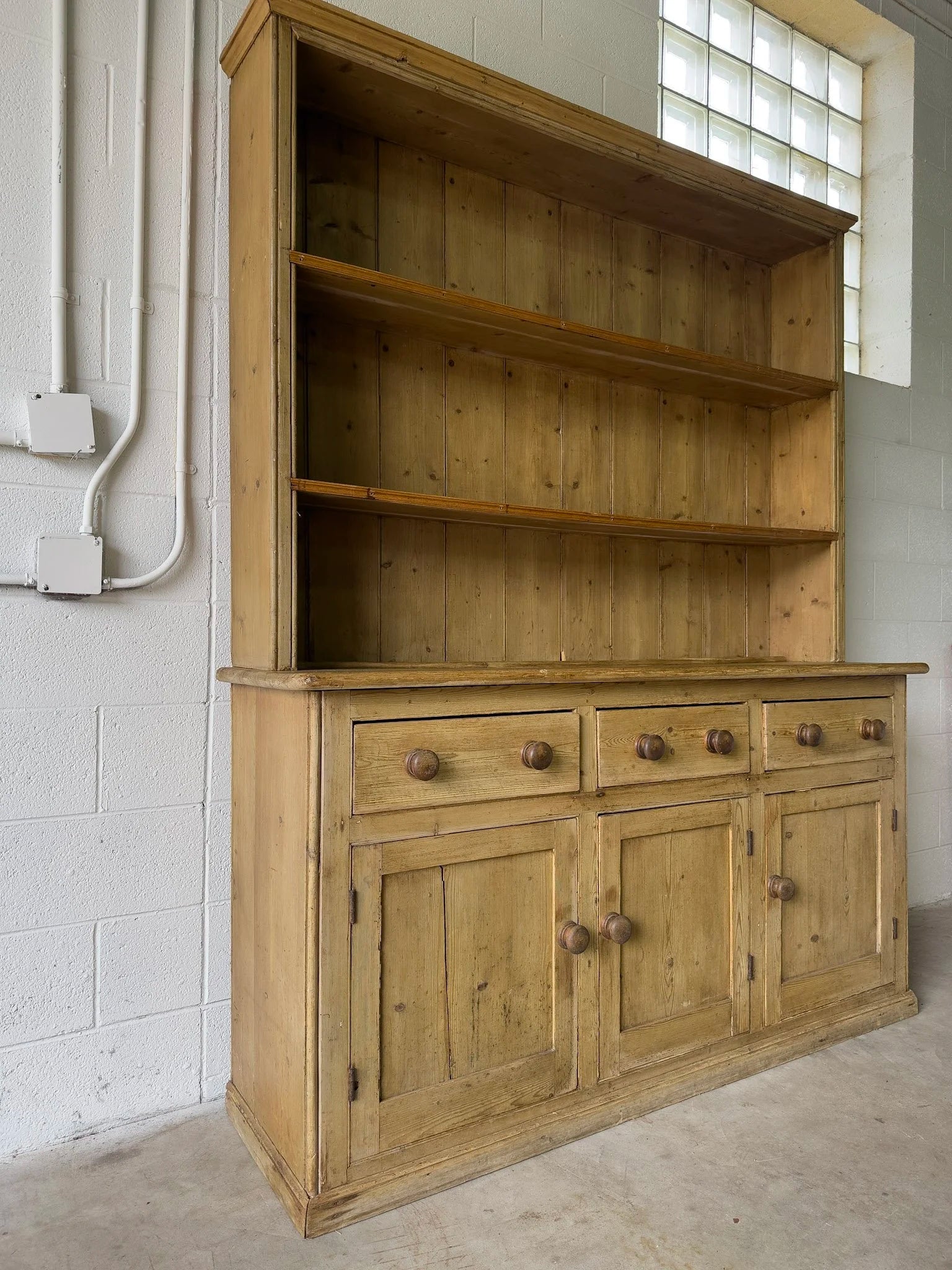 Antique pine hutch with cupboard space
