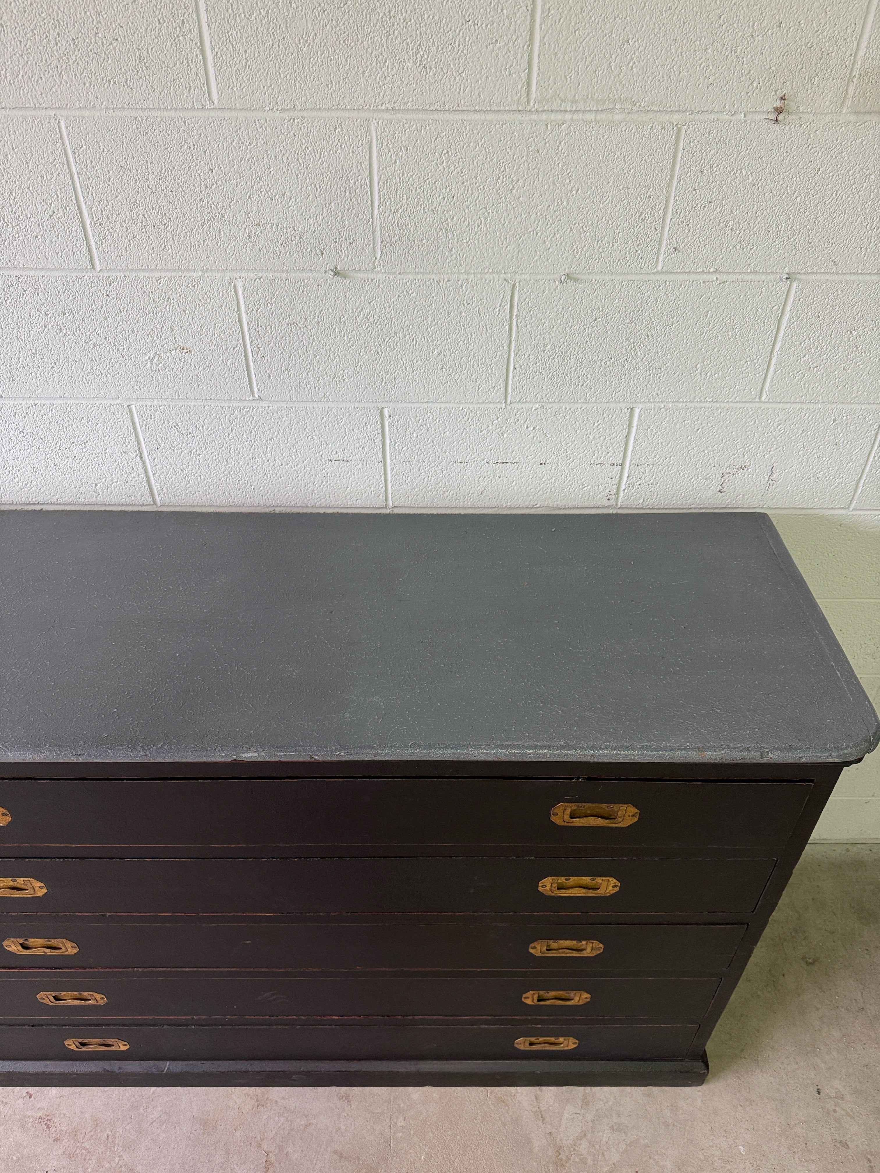 Monumental antique bank of 10 drawers with brass campaign handles