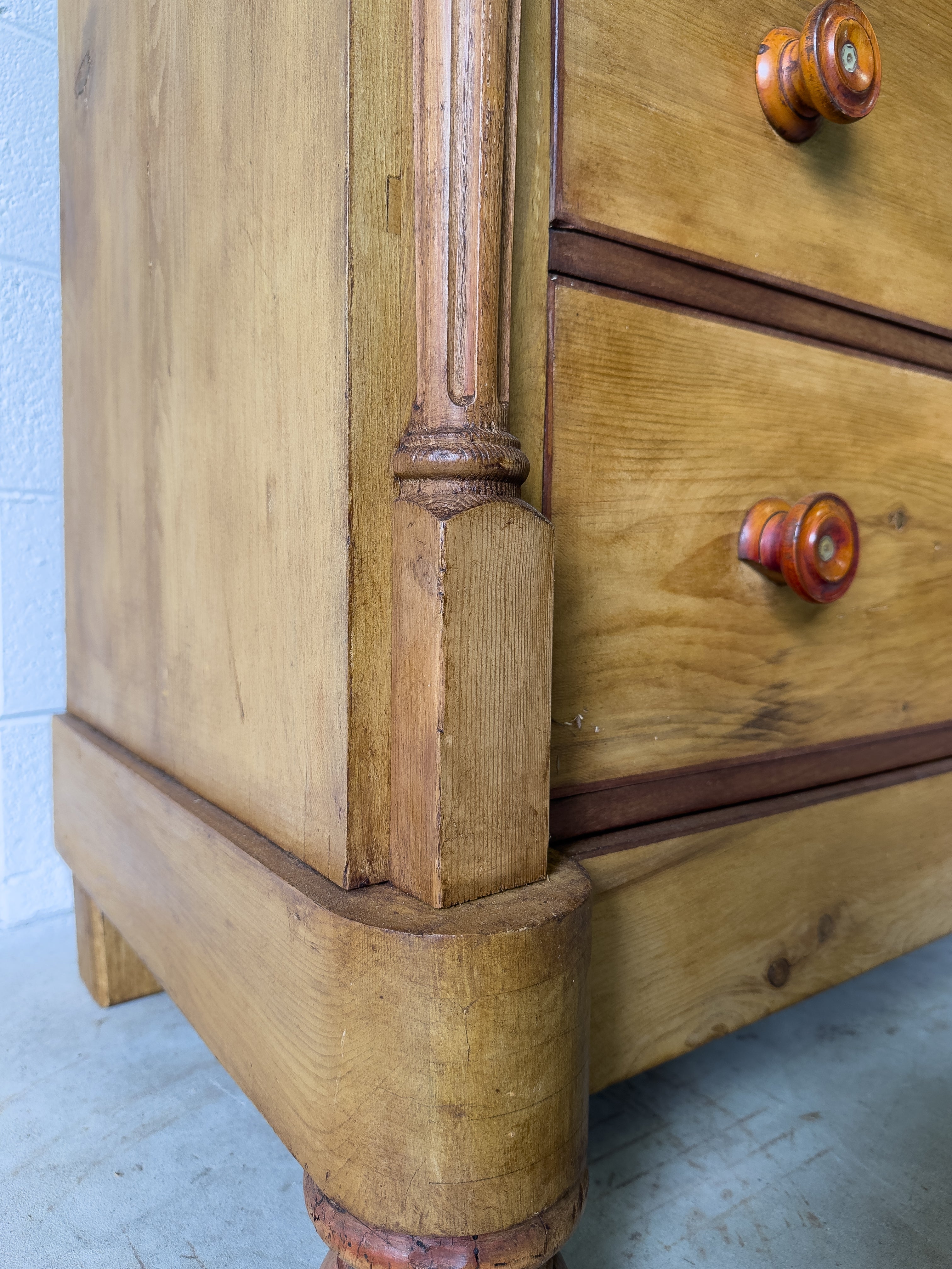 Antique pine chest of drawers with hidden compartment