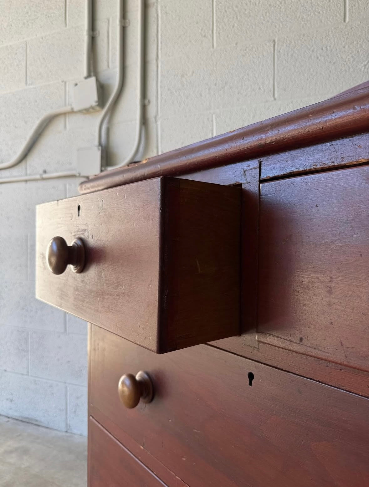 Antique pine chest of drawers with gallery back