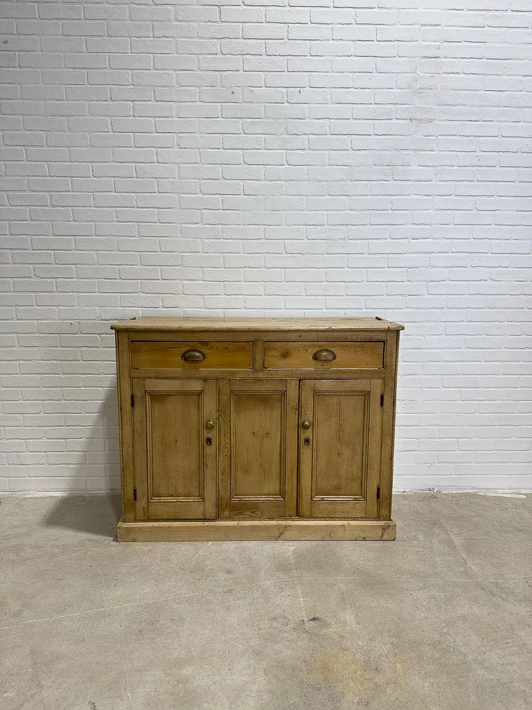 Rustic Victorian hutch with plate rack