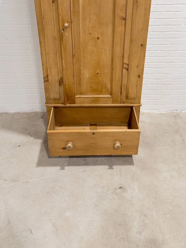 Victorian pine wardrobe with a drawer