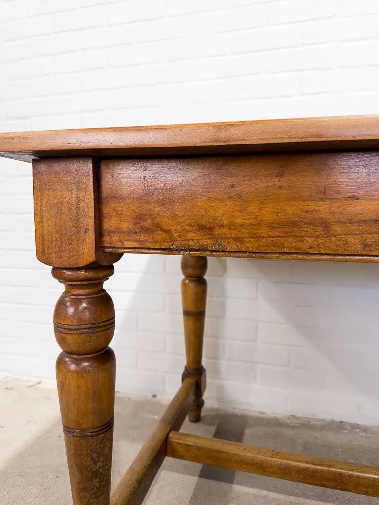 Scrub top English table