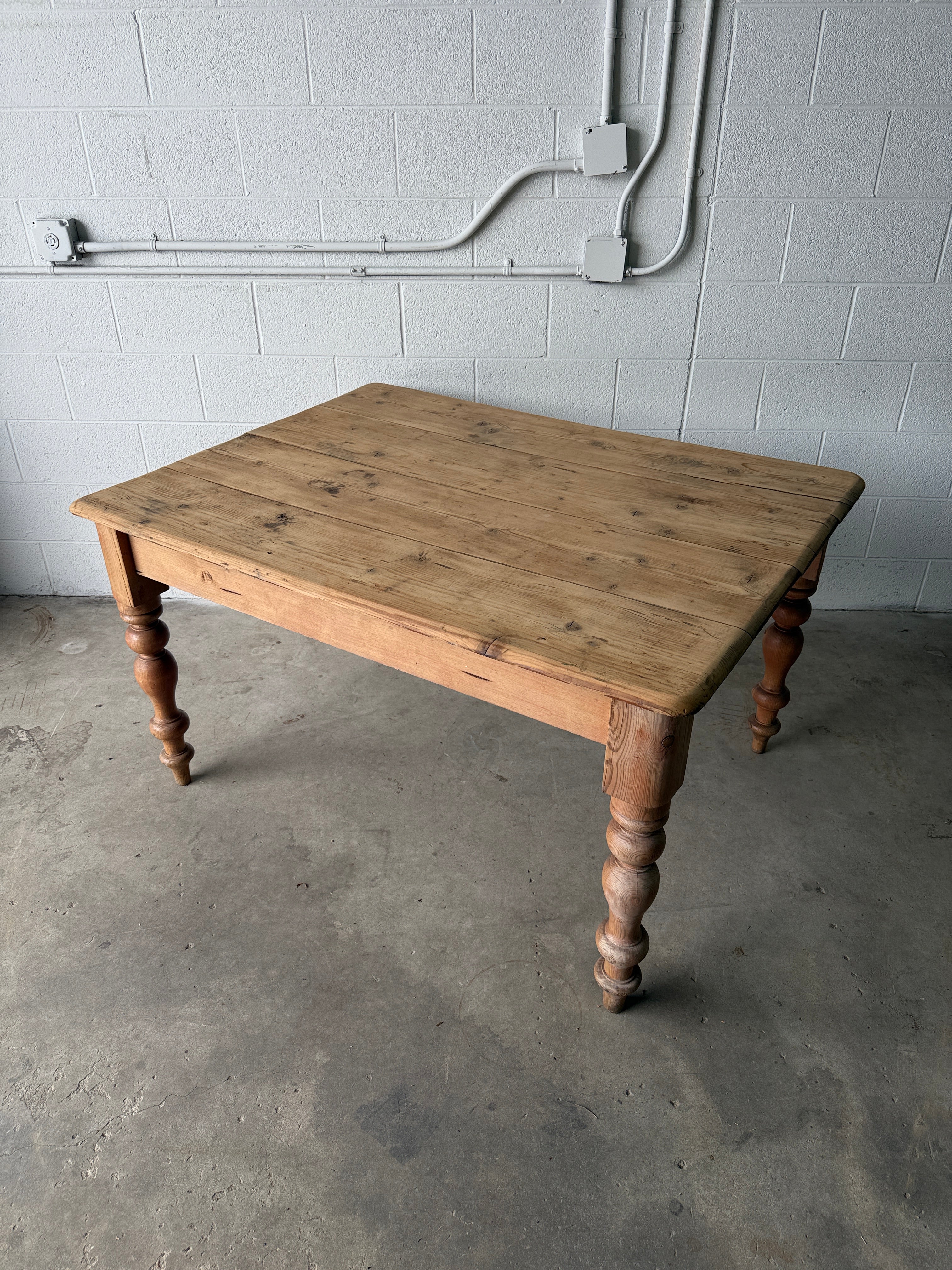 Gorgeous antique turned leg dining table