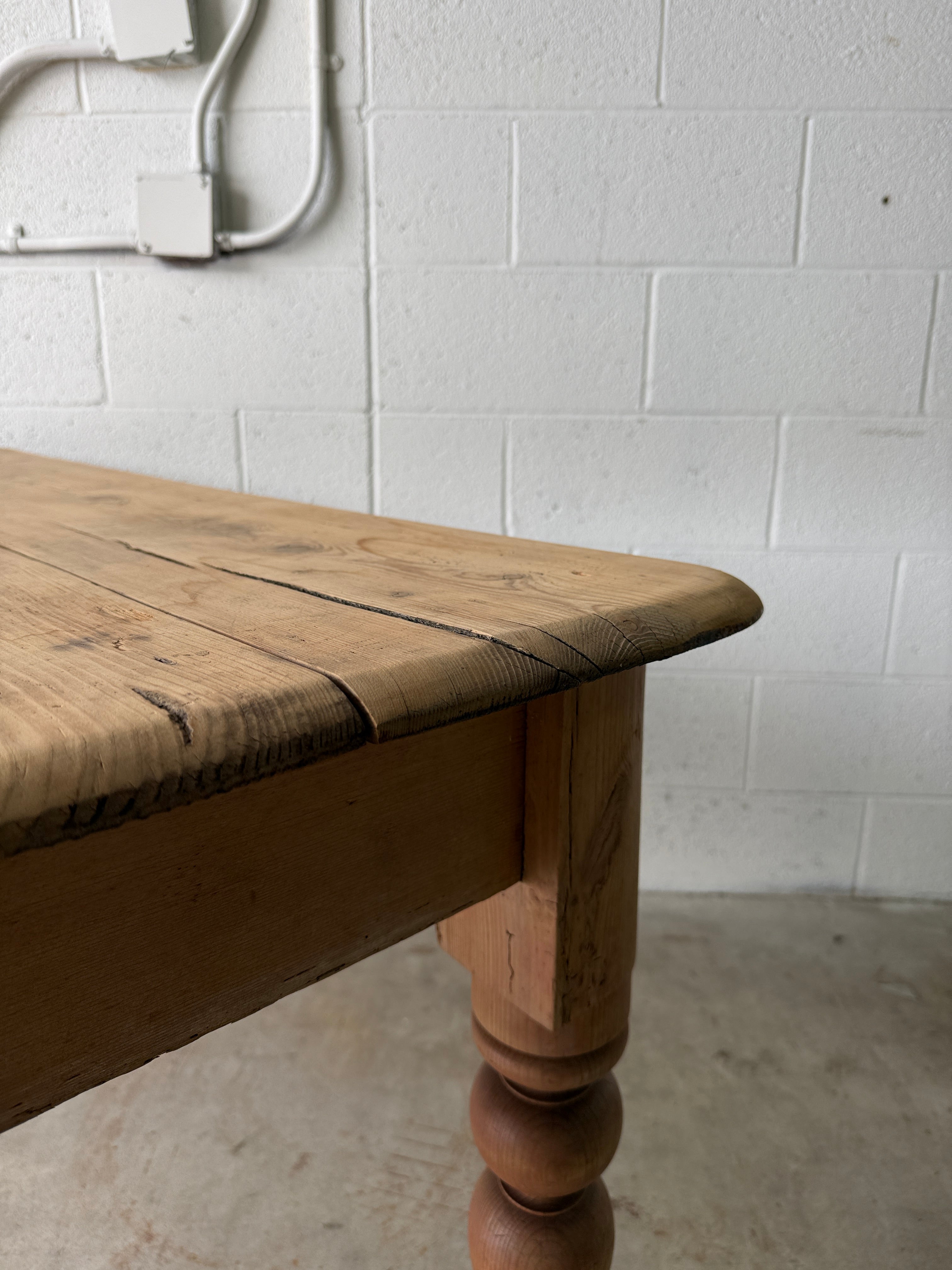 Gorgeous antique turned leg dining table
