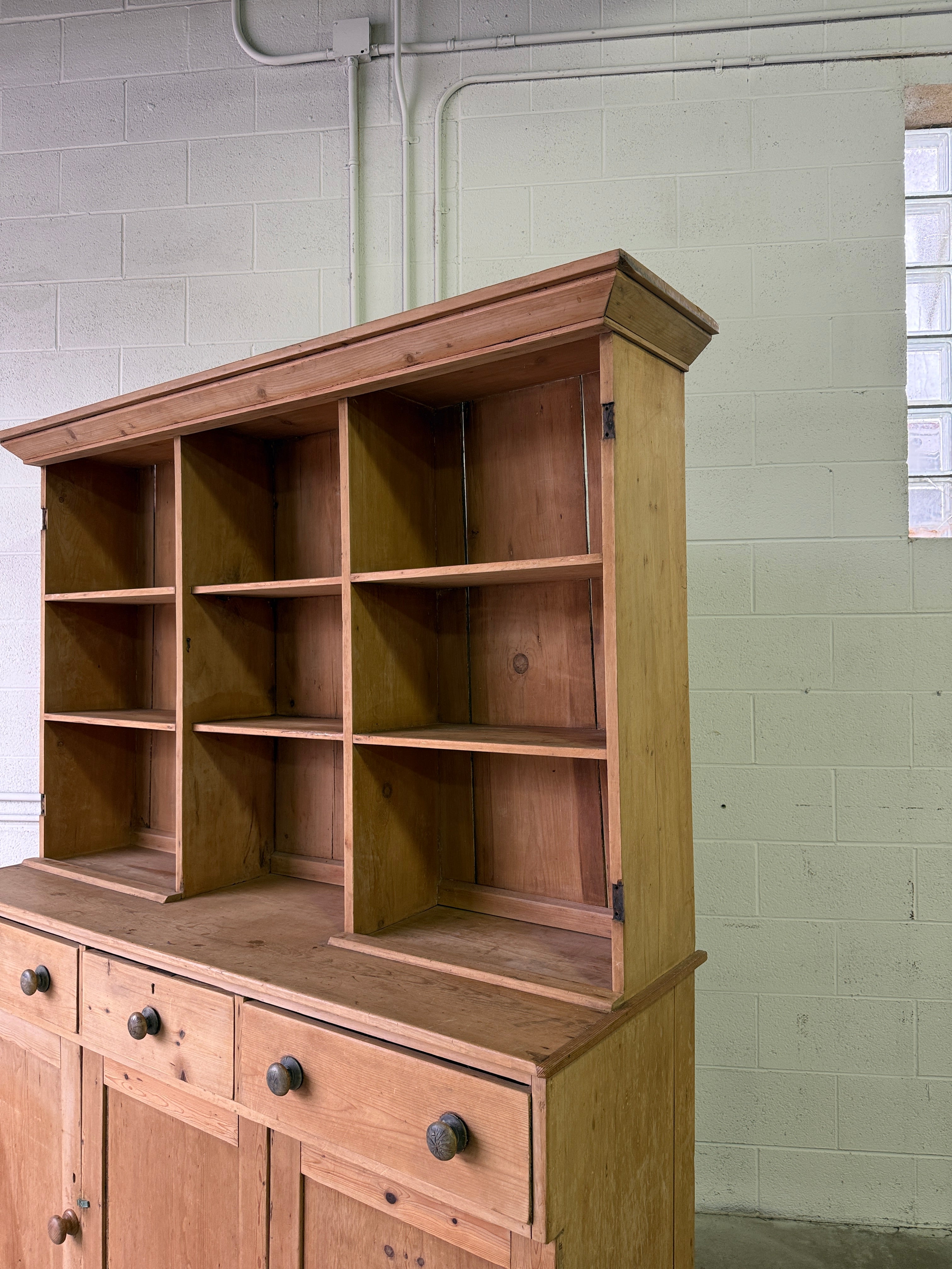 Victorian pine English cupboard with open shelving