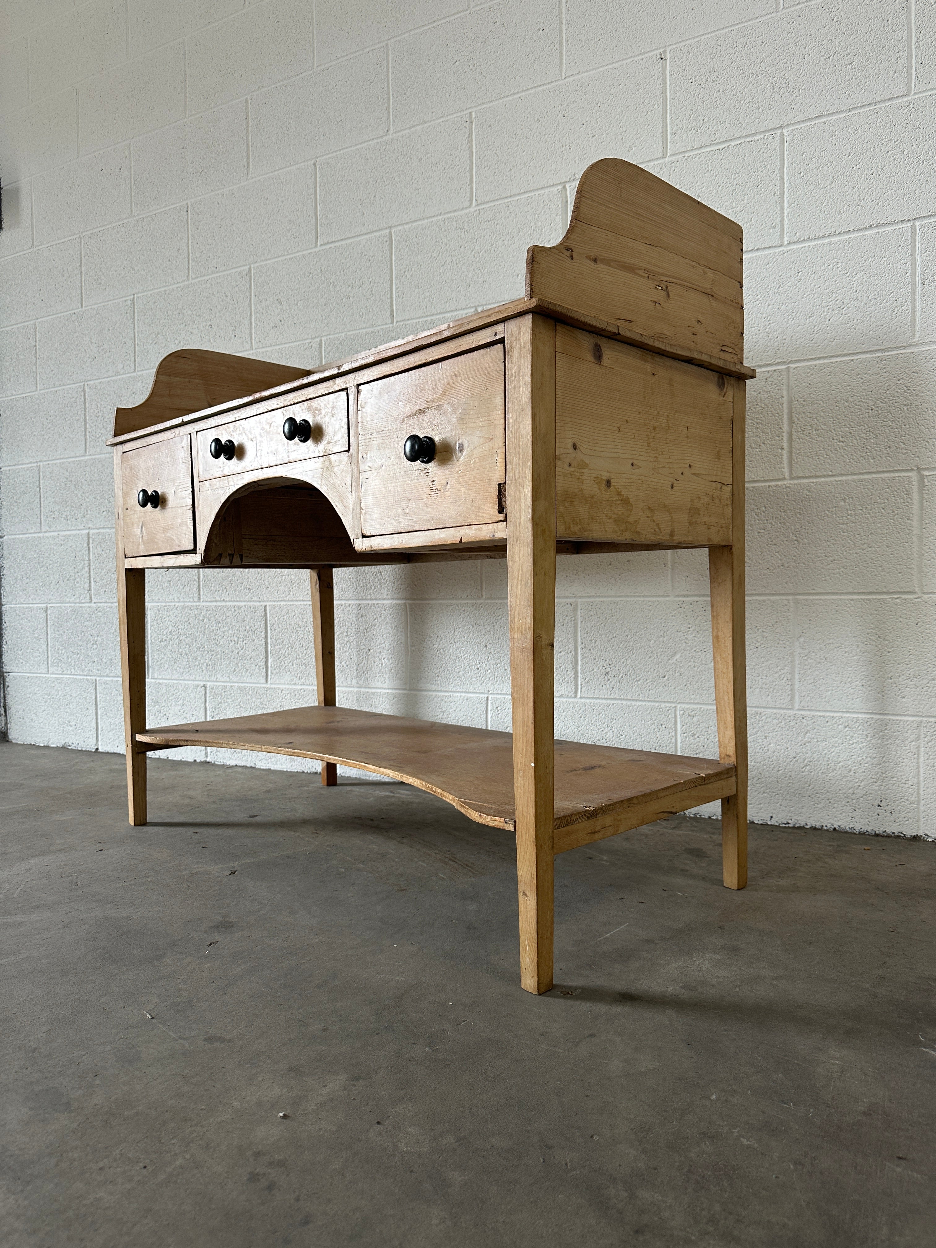 Washstand with Drawers