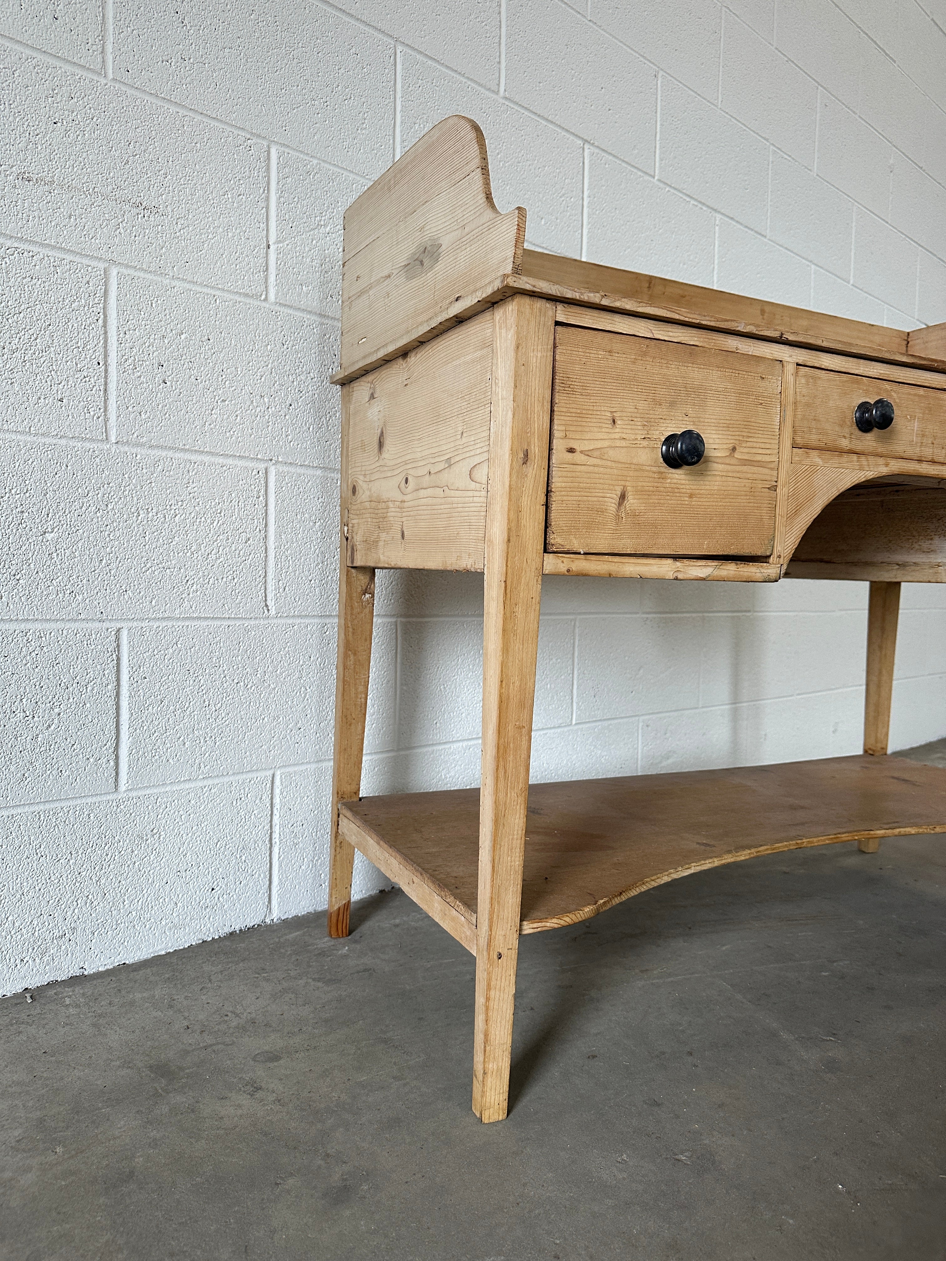 Washstand with Drawers