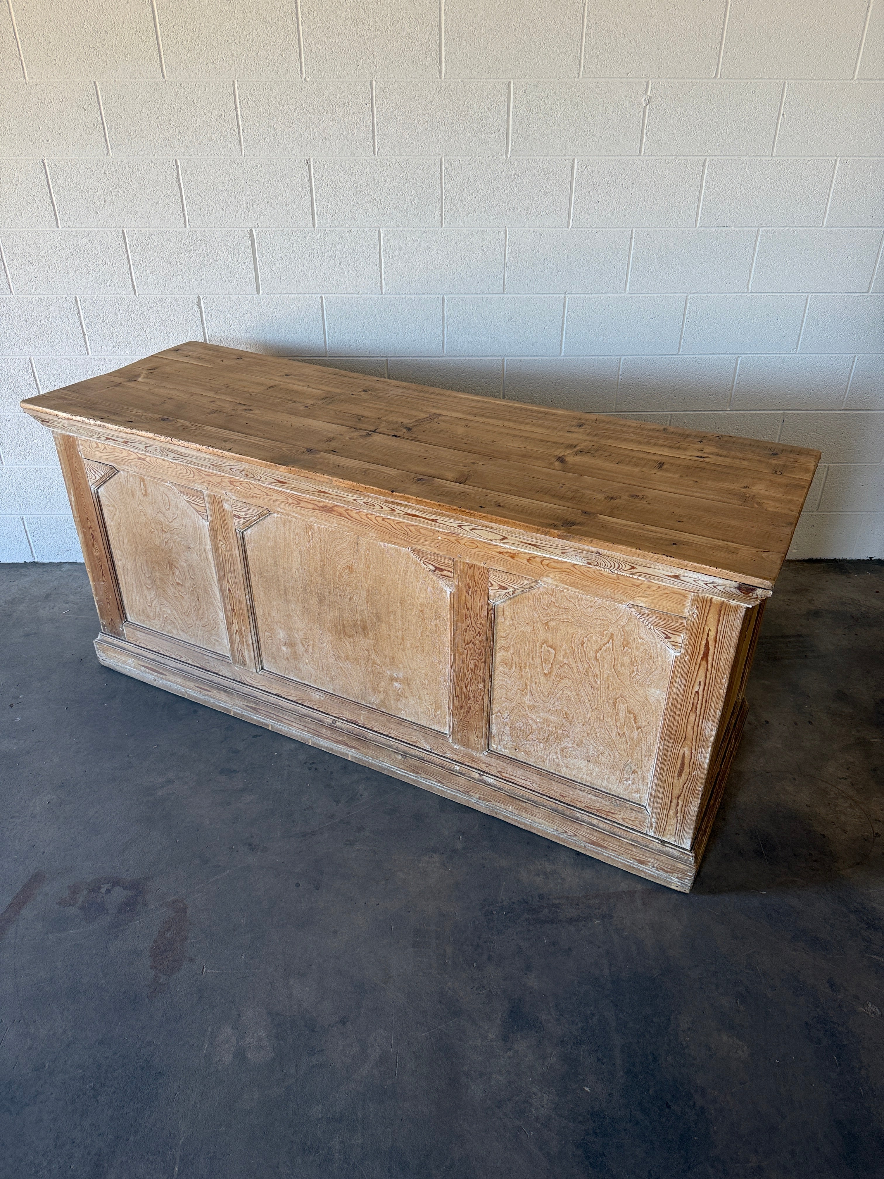 Pair of French counters