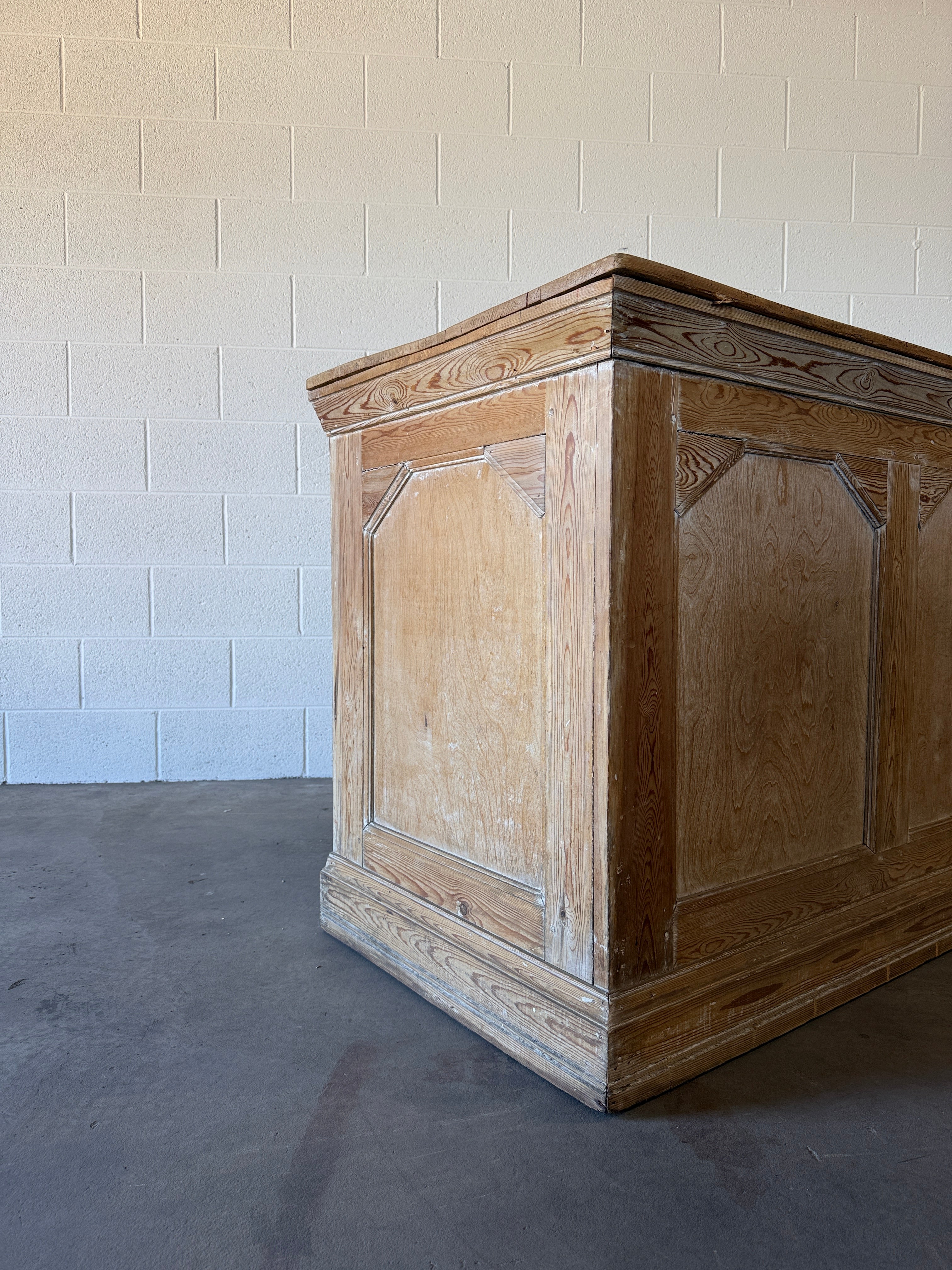 Pair of French counters