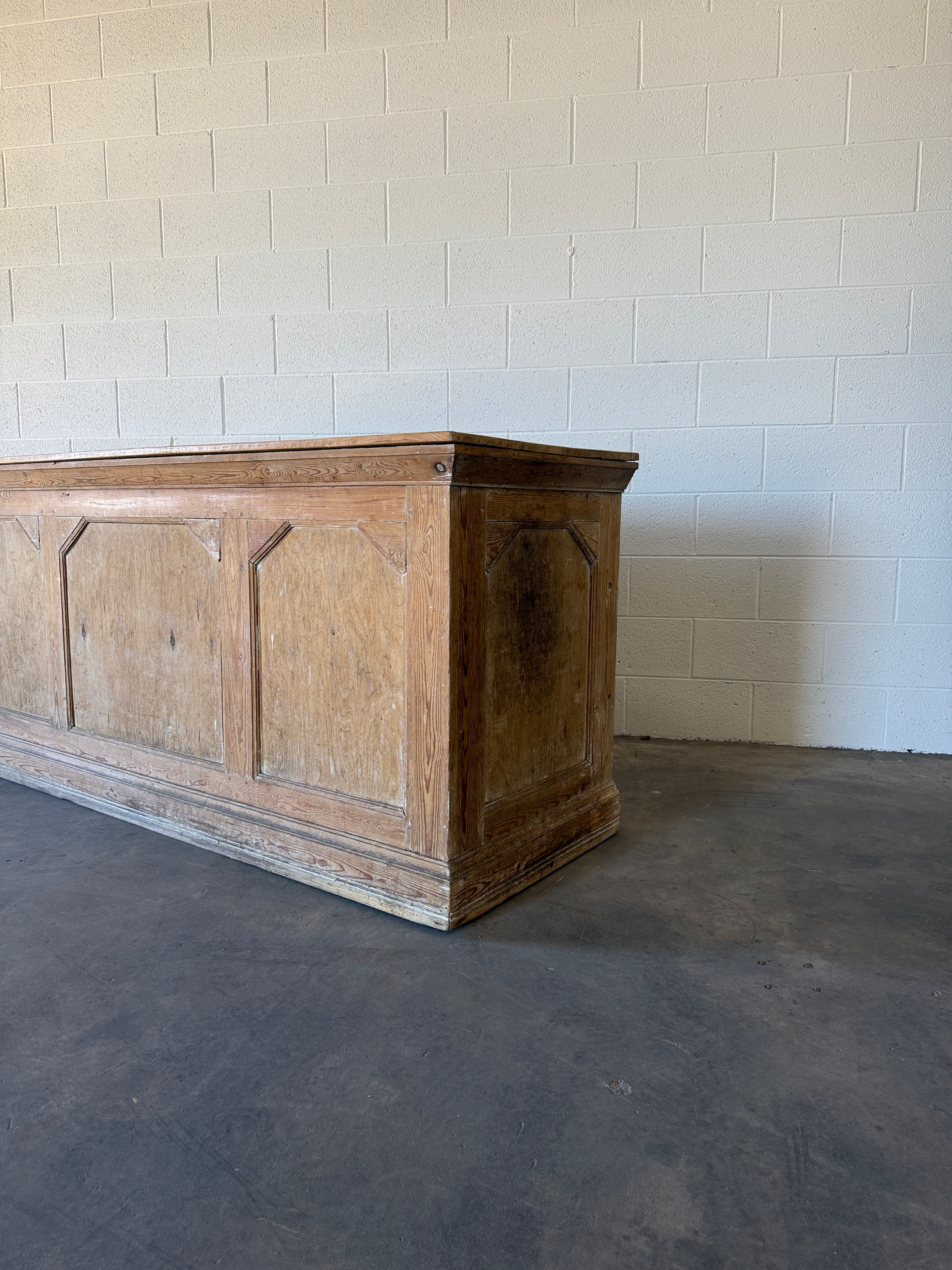 Pair of French counters