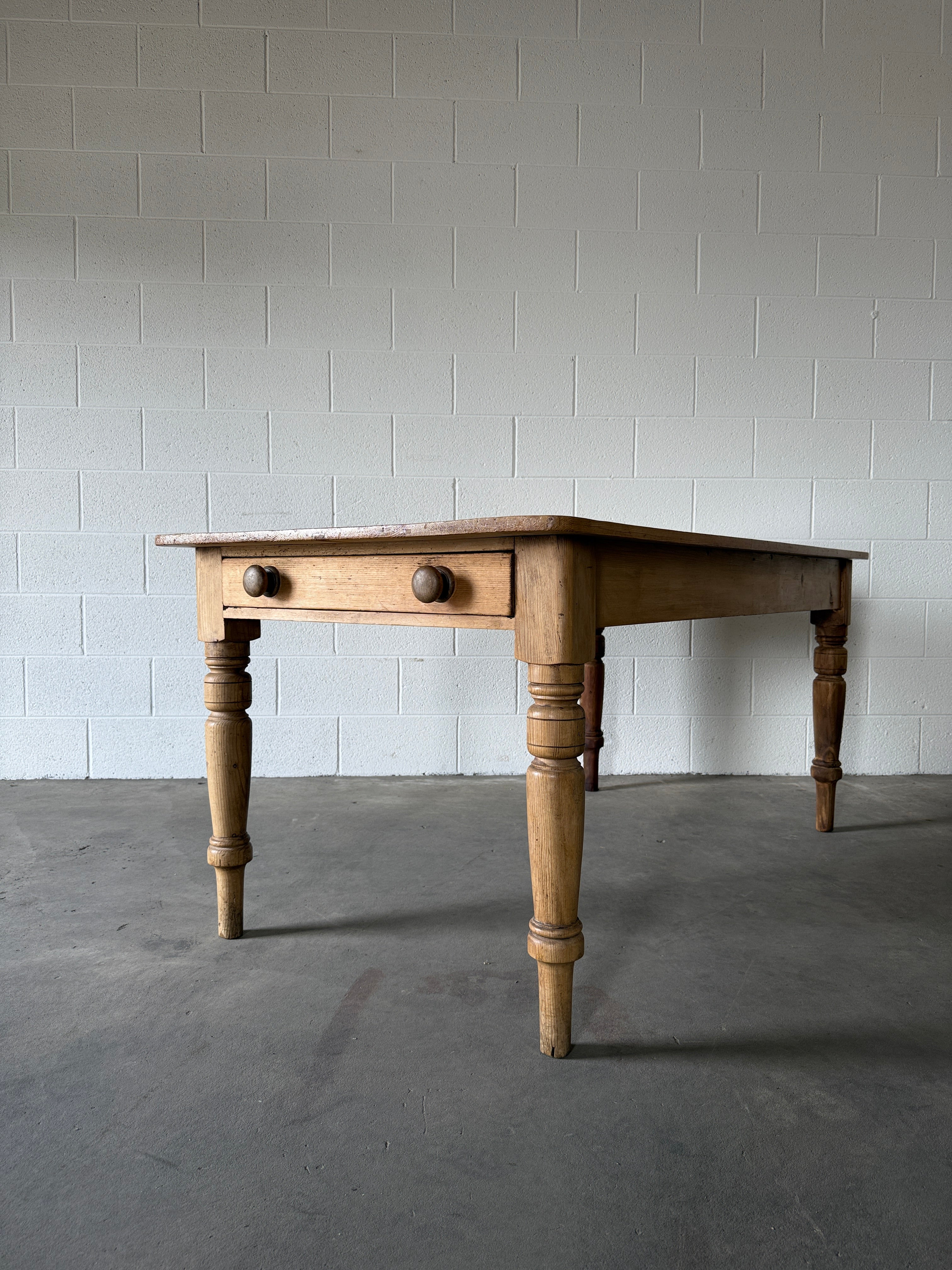 Turned leg Victorian pine table with drawer