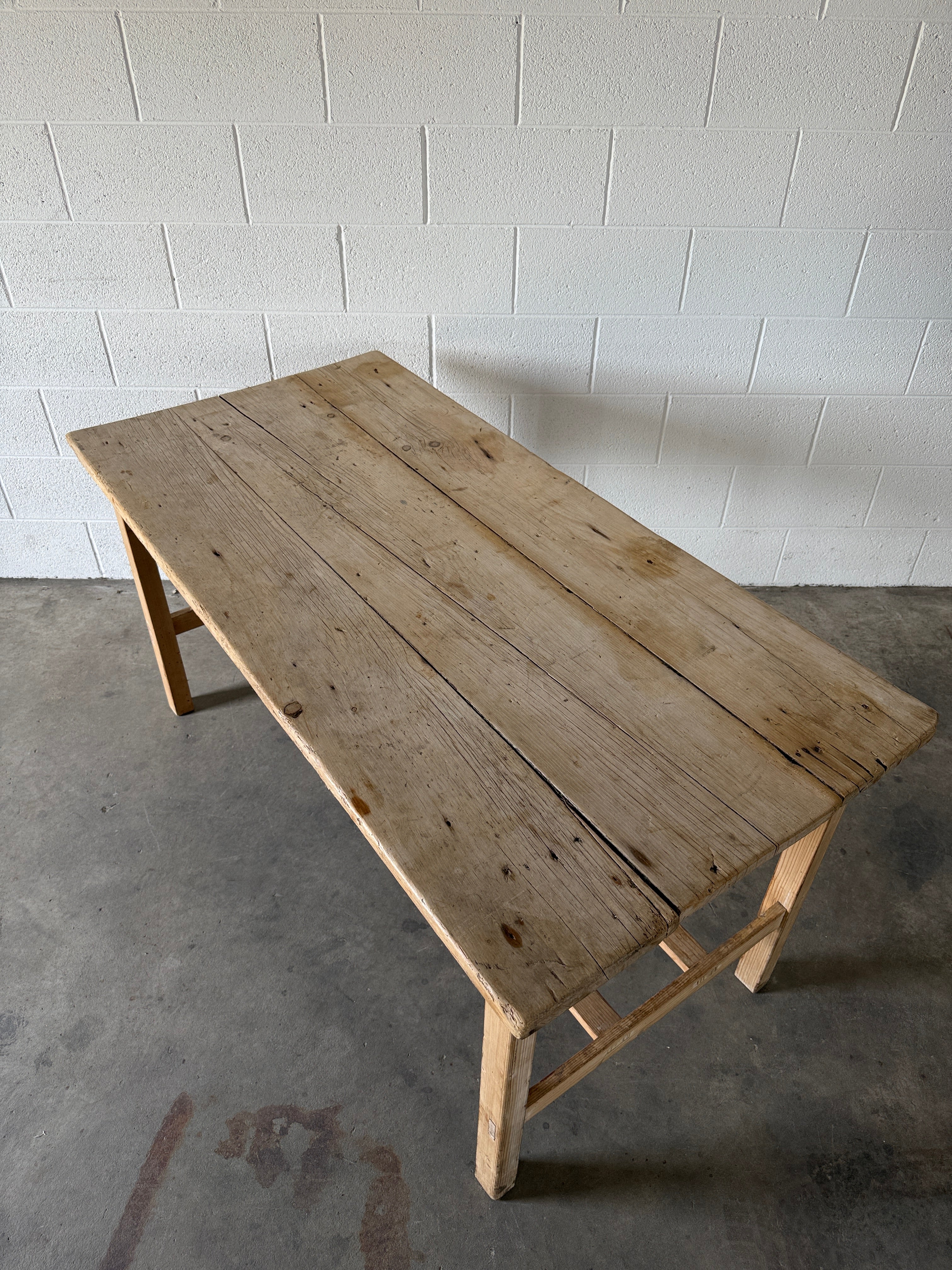 Victorian pine kitchen table with Irish double stretcher