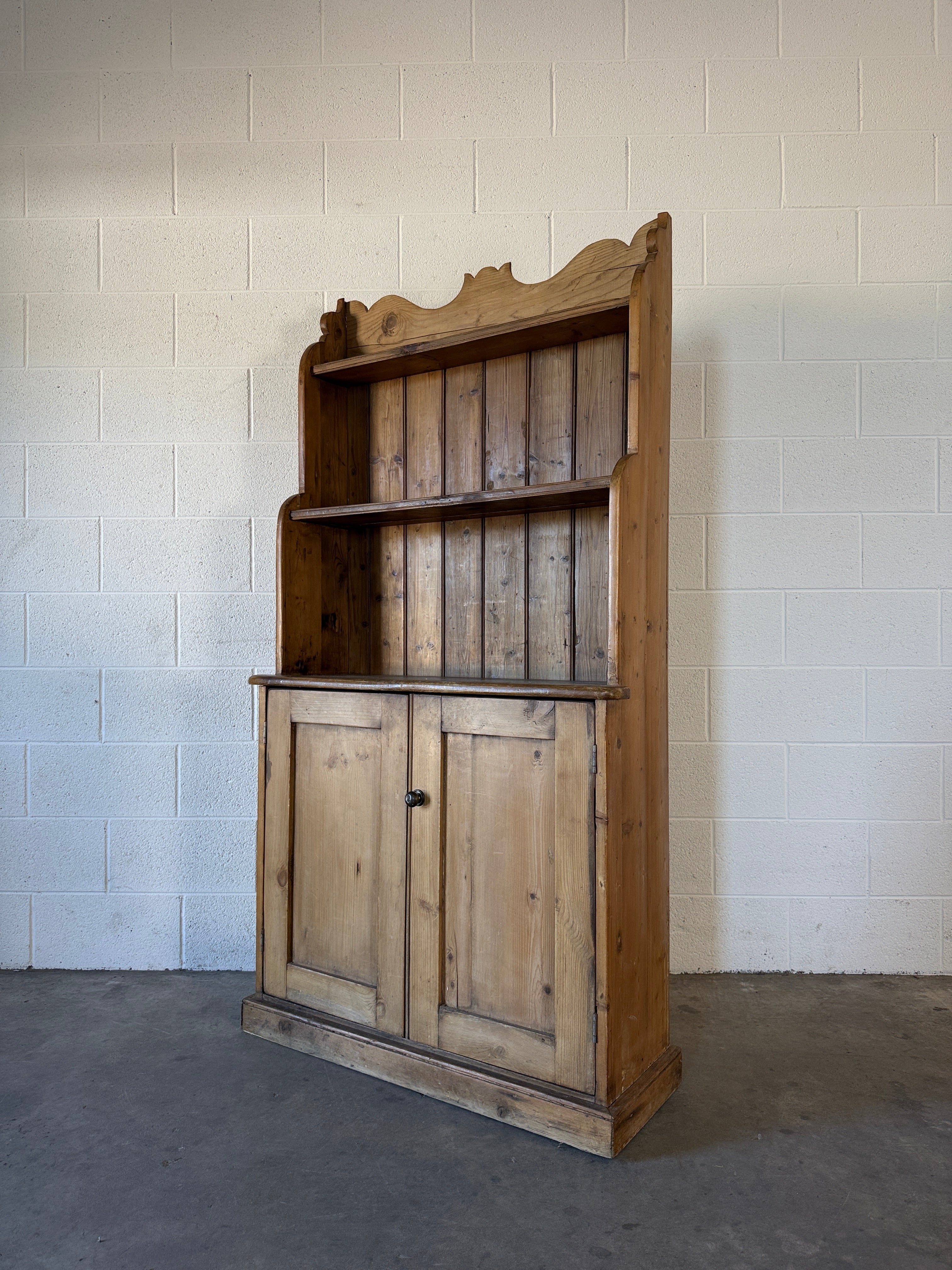 Decorative English Antique Pine Hutch