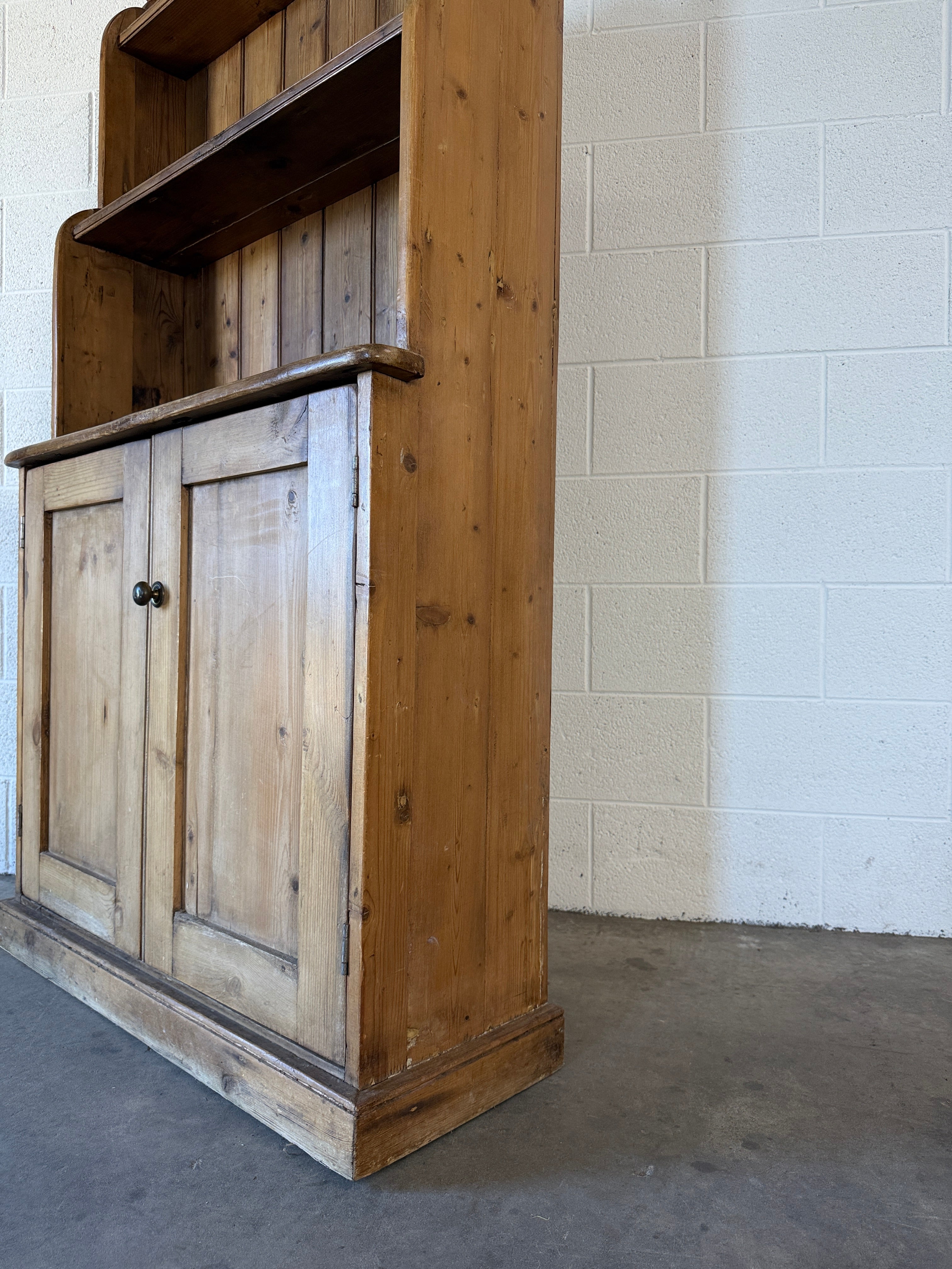 Decorative English Antique Pine Hutch