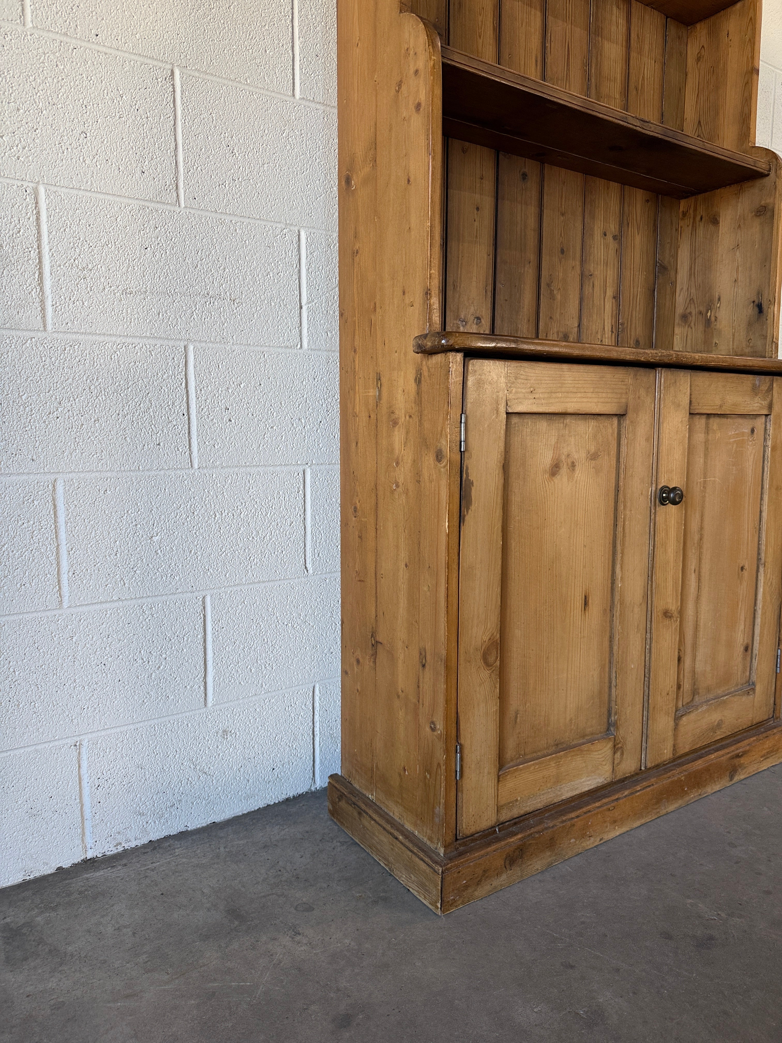 Decorative English Antique Pine Hutch