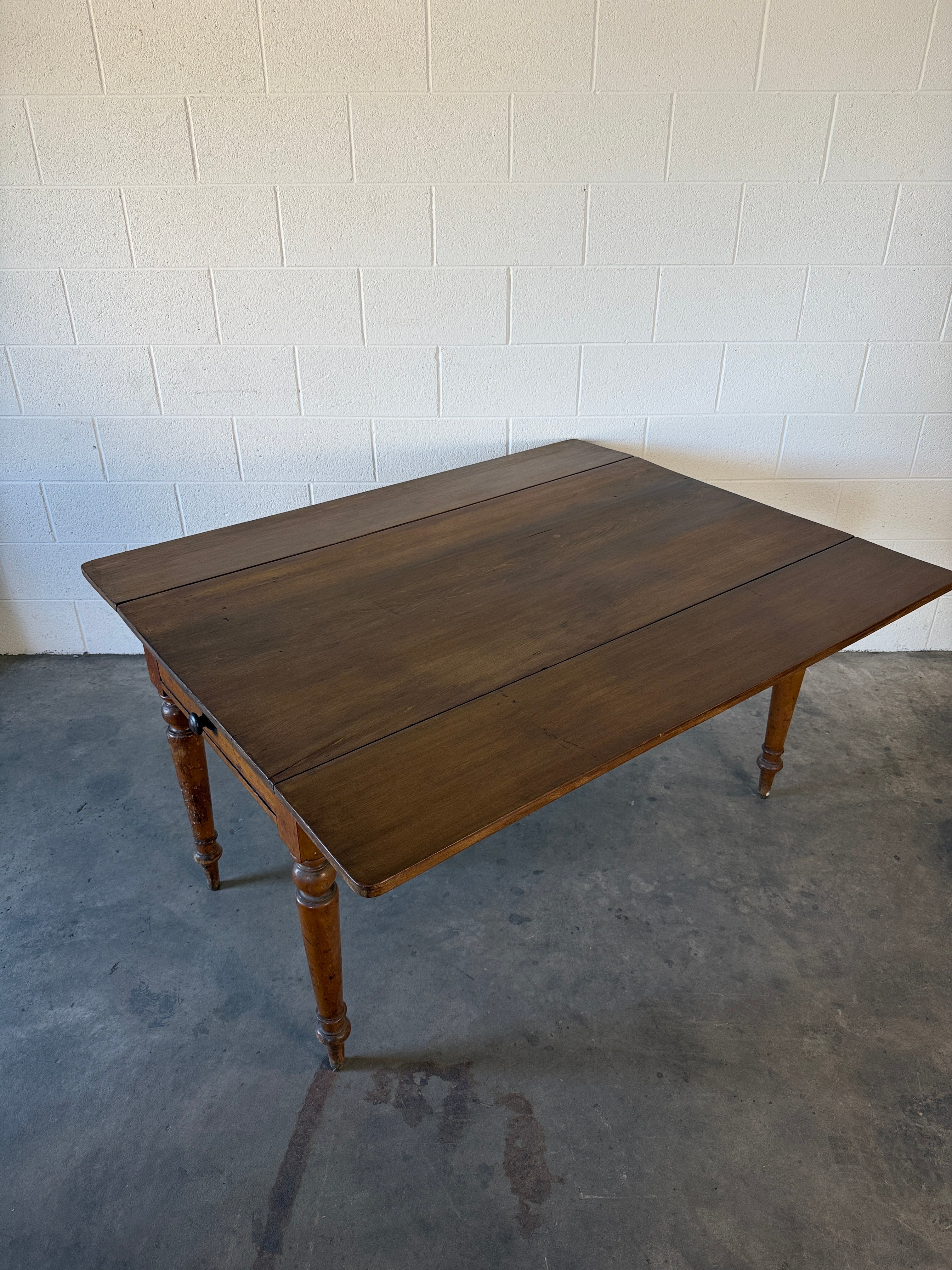 Simple English Antique Drop Leaf Table