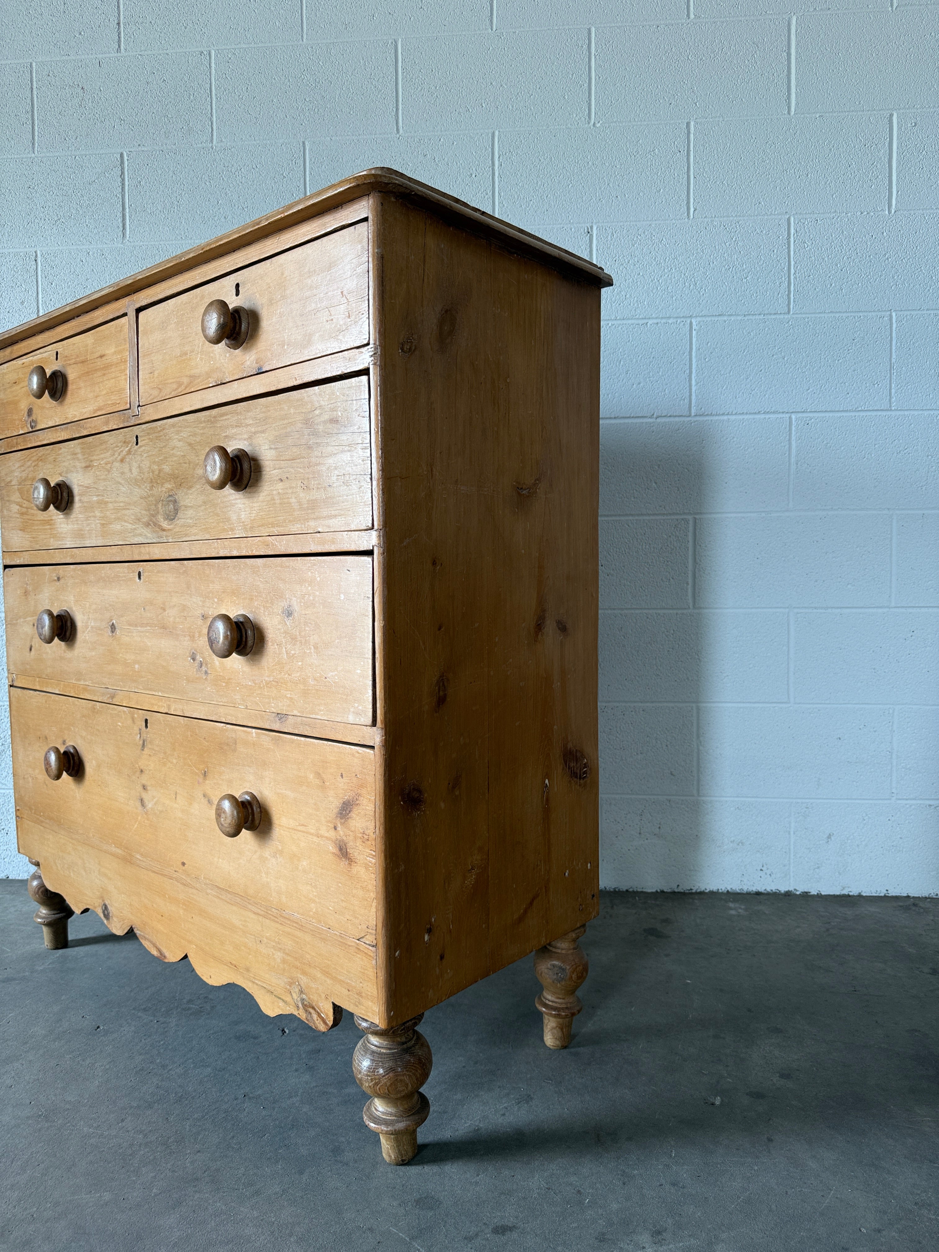 Victorian Pine Chest of Drawers on Turned Feet