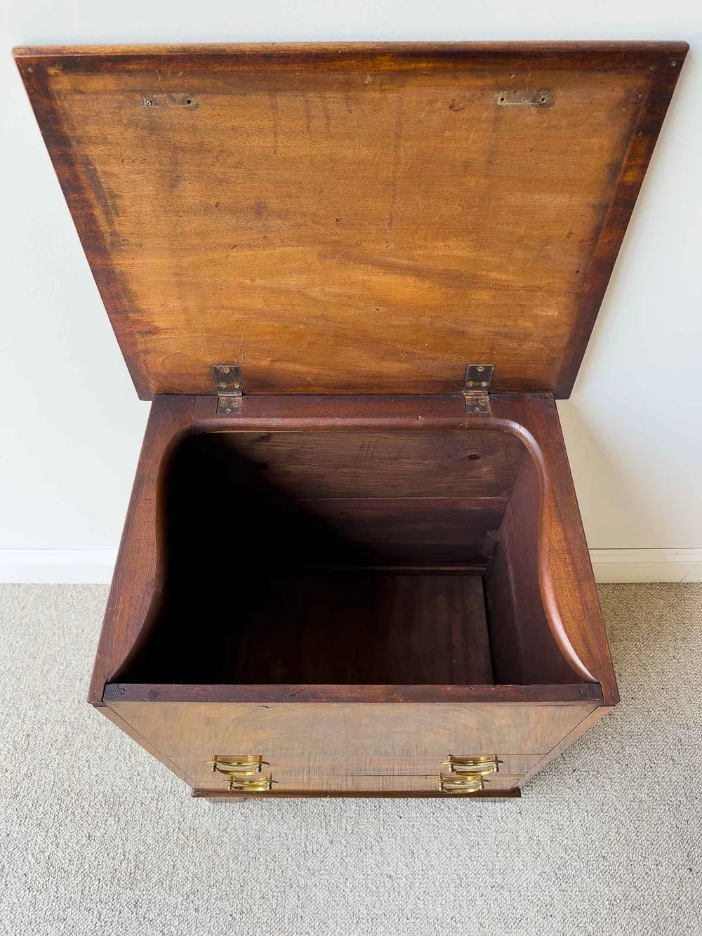 Antique English blanket chest - House on Horizon