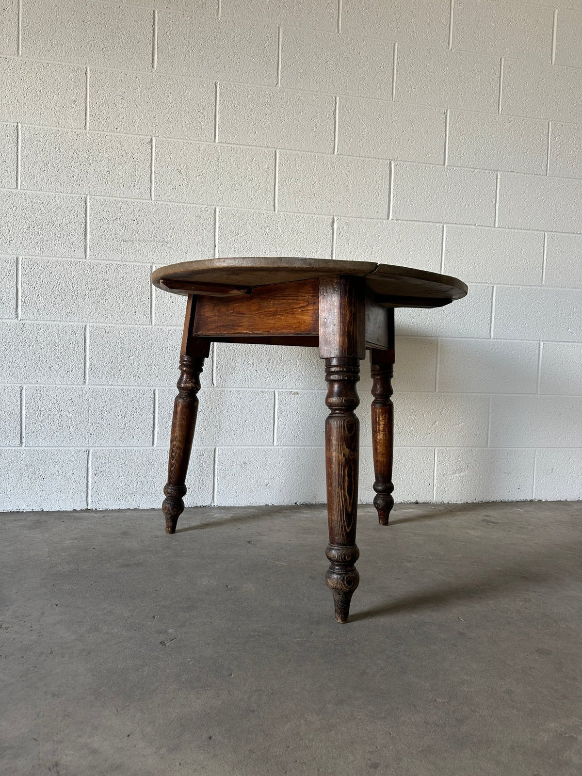 Antique English cricket table - House on Horizon