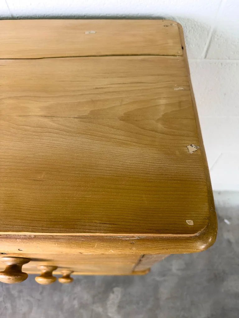 Antique English pine dresser - House on Horizon