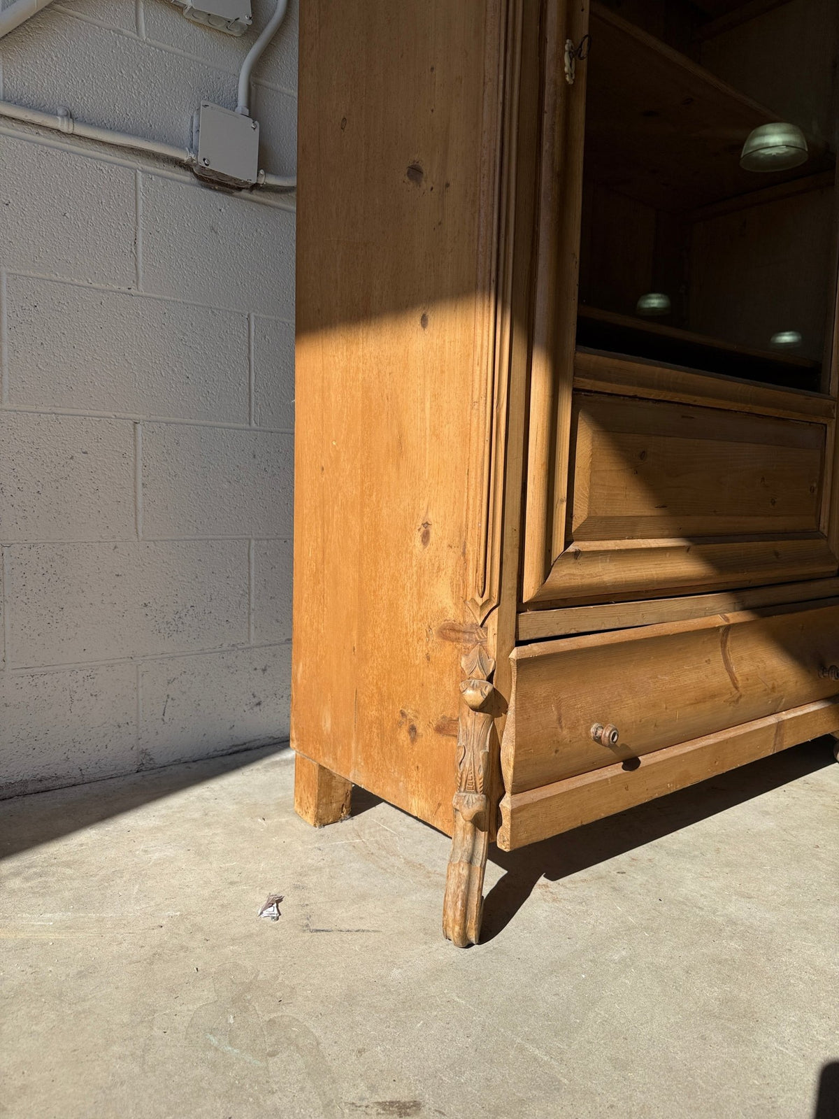 Antique European bookcase - House on Horizon