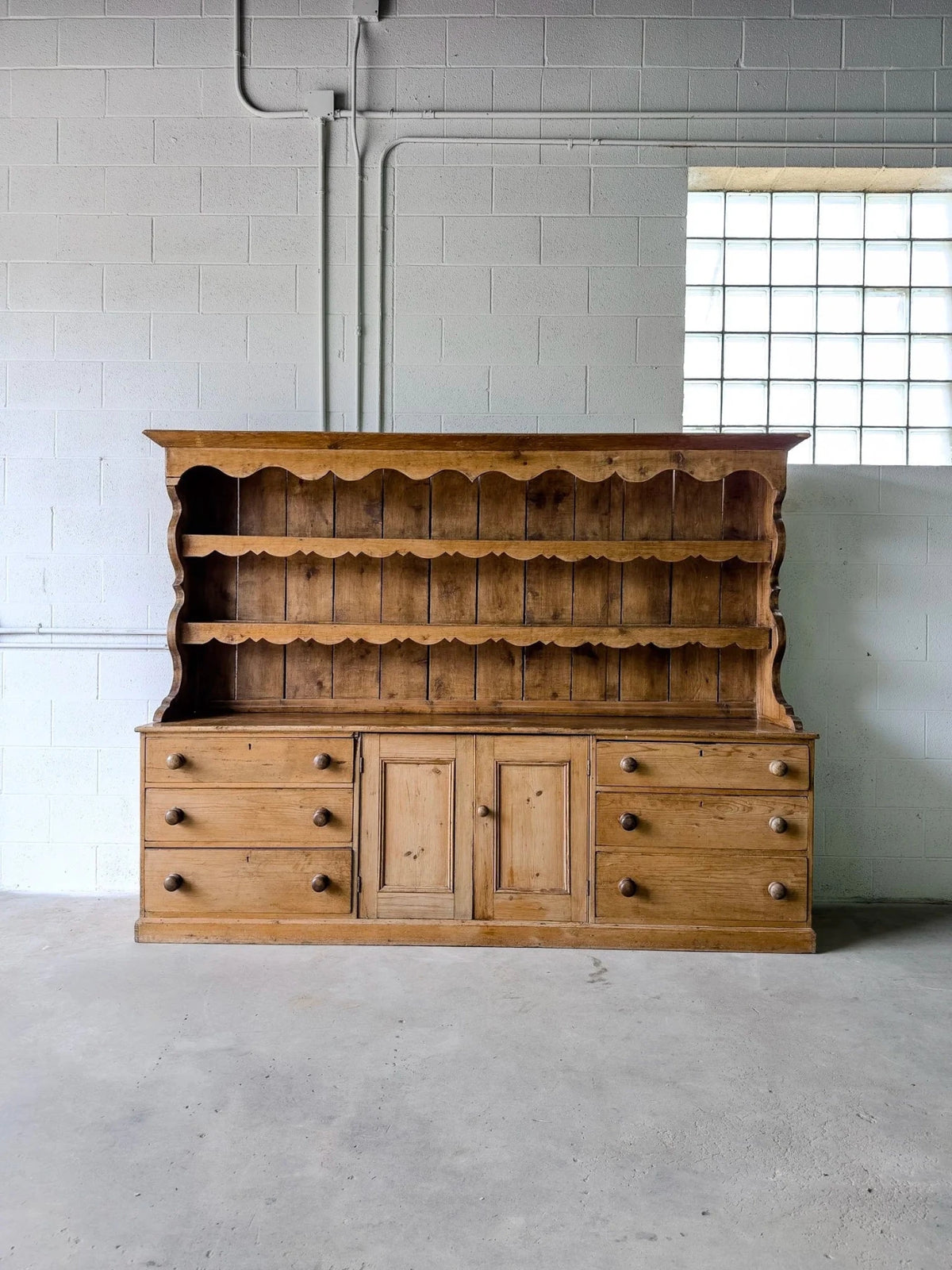 Antique Irish Kitchen Dresser - House on Horizon