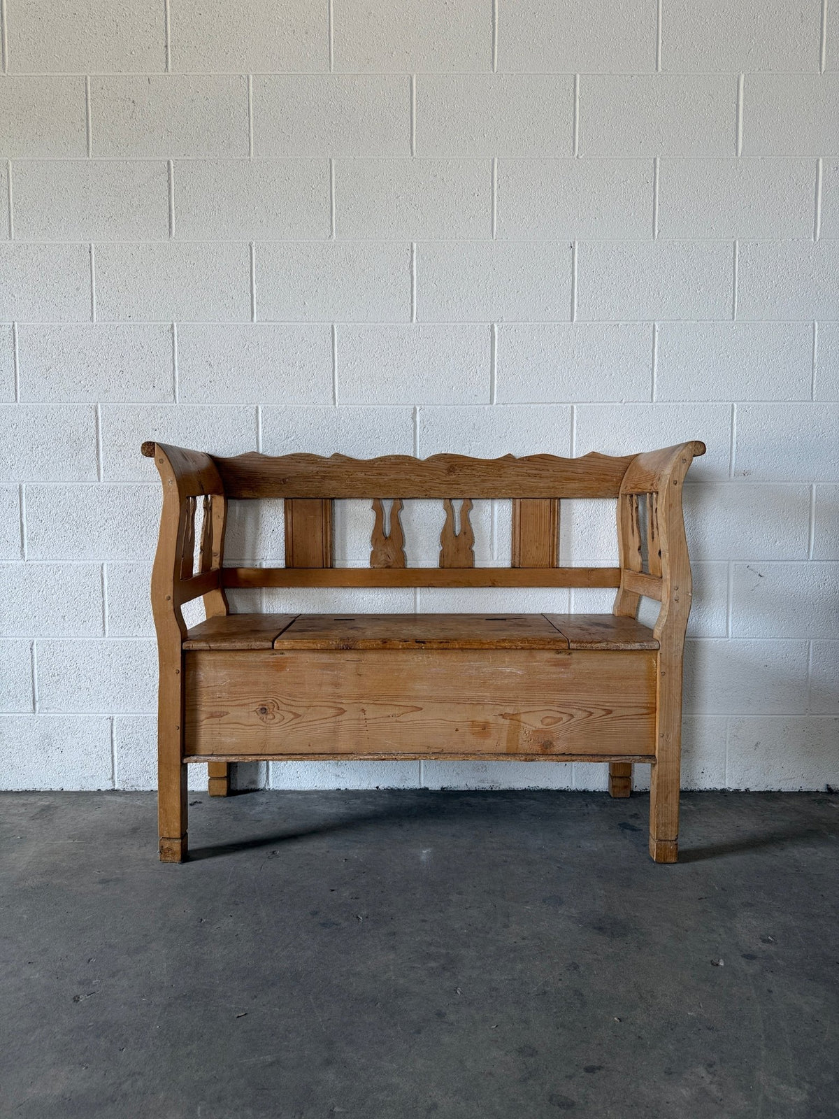 Antique Pine Bench - House on Horizon