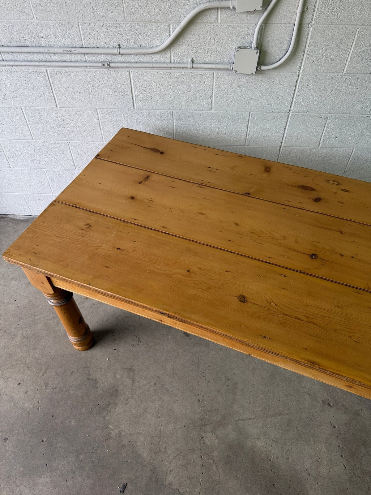 Antique pine kitchen or dining table - House on Horizon