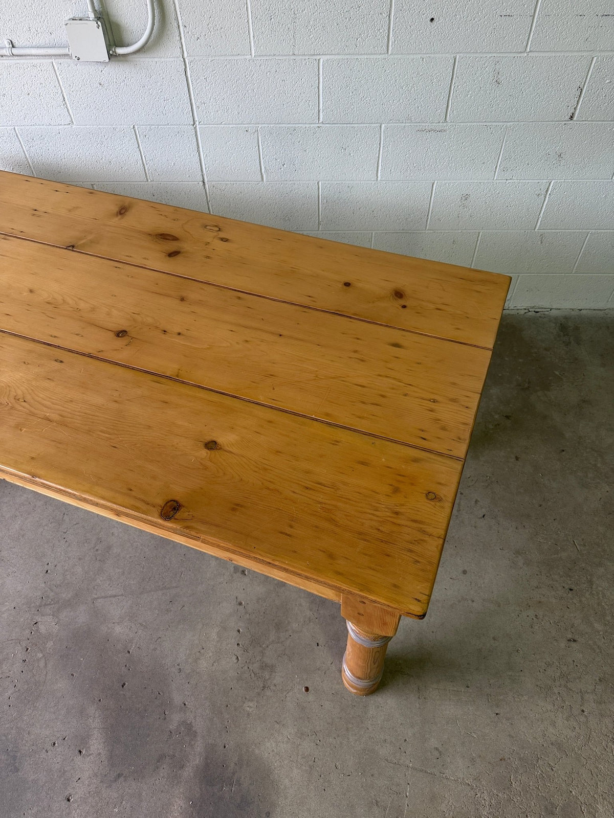 Antique pine kitchen or dining table - House on Horizon