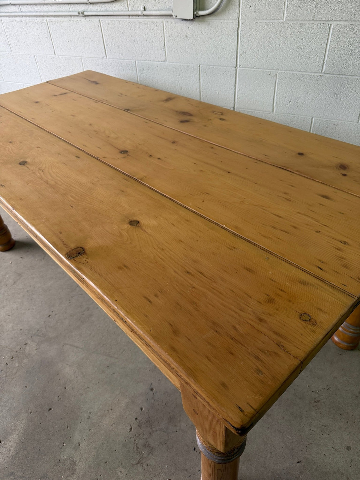 Antique pine kitchen or dining table - House on Horizon