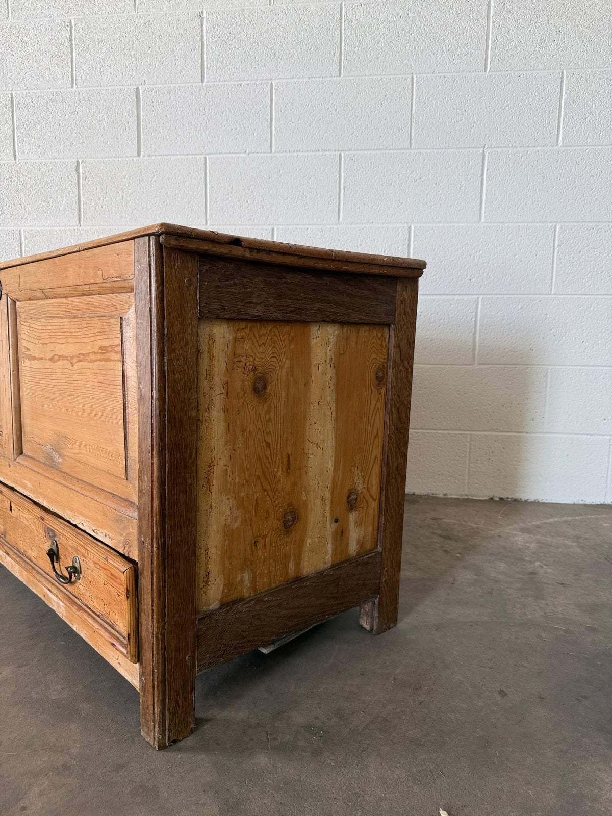 Antique pine mule chest - House on Horizon