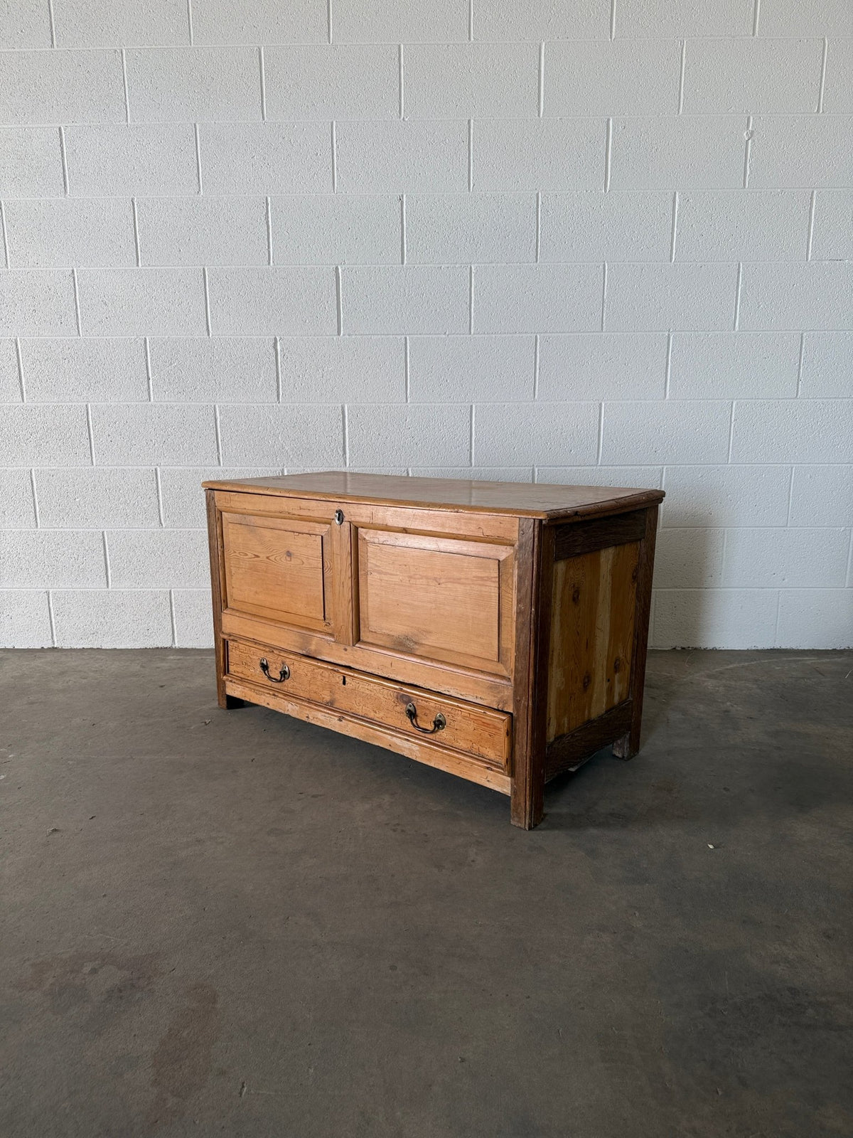 Antique pine mule chest - House on Horizon