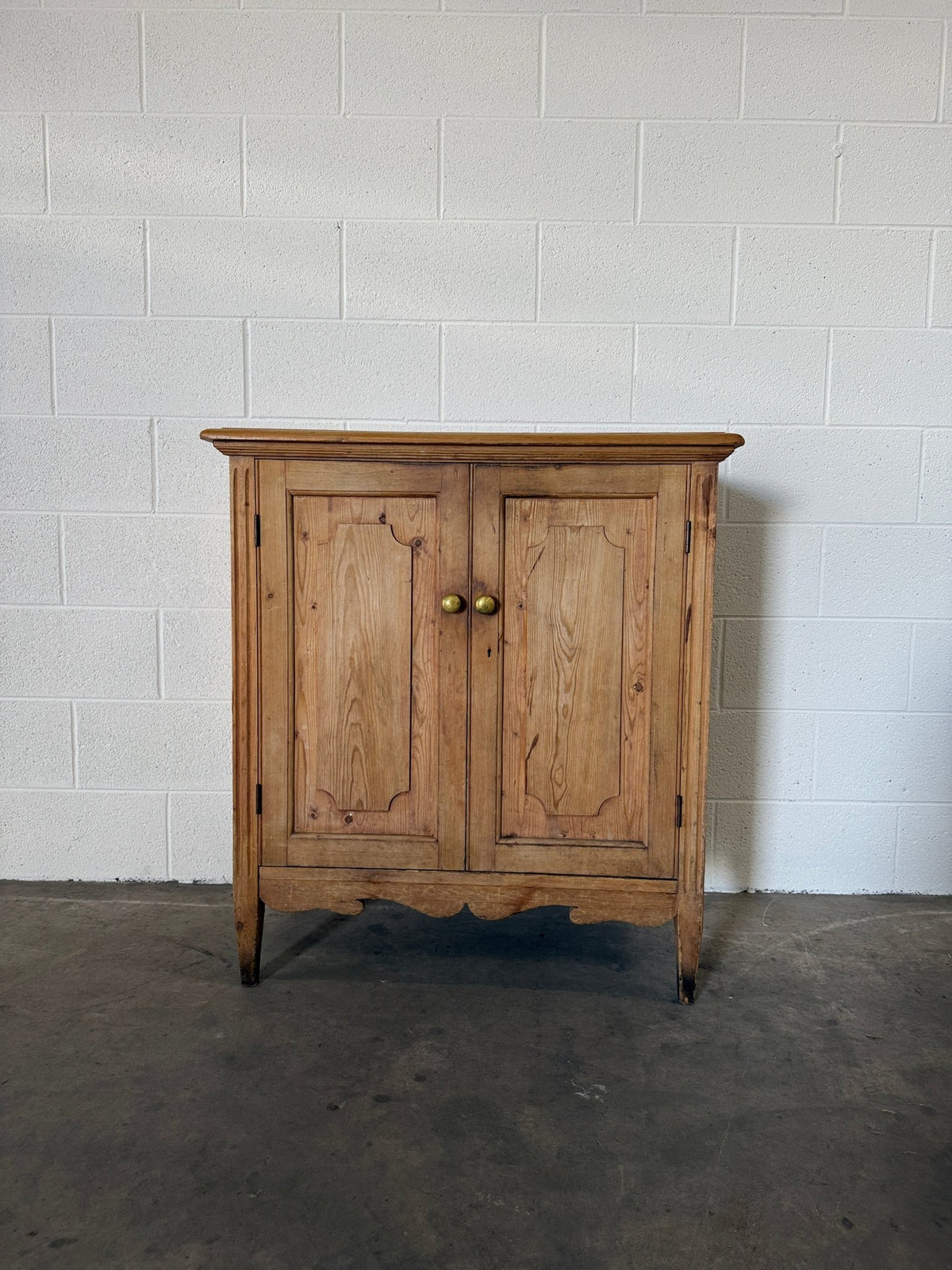 Antique pine two door cupboard - House on Horizon