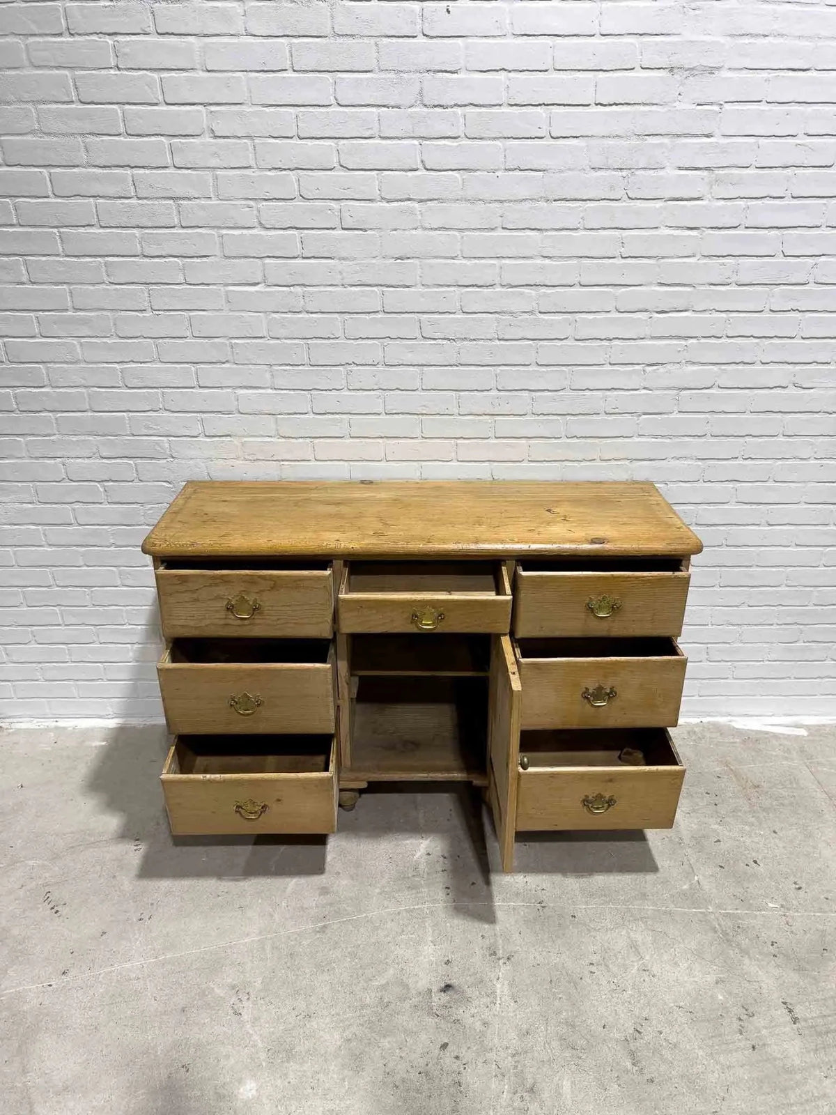 Classic English pine sideboard - House on Horizon