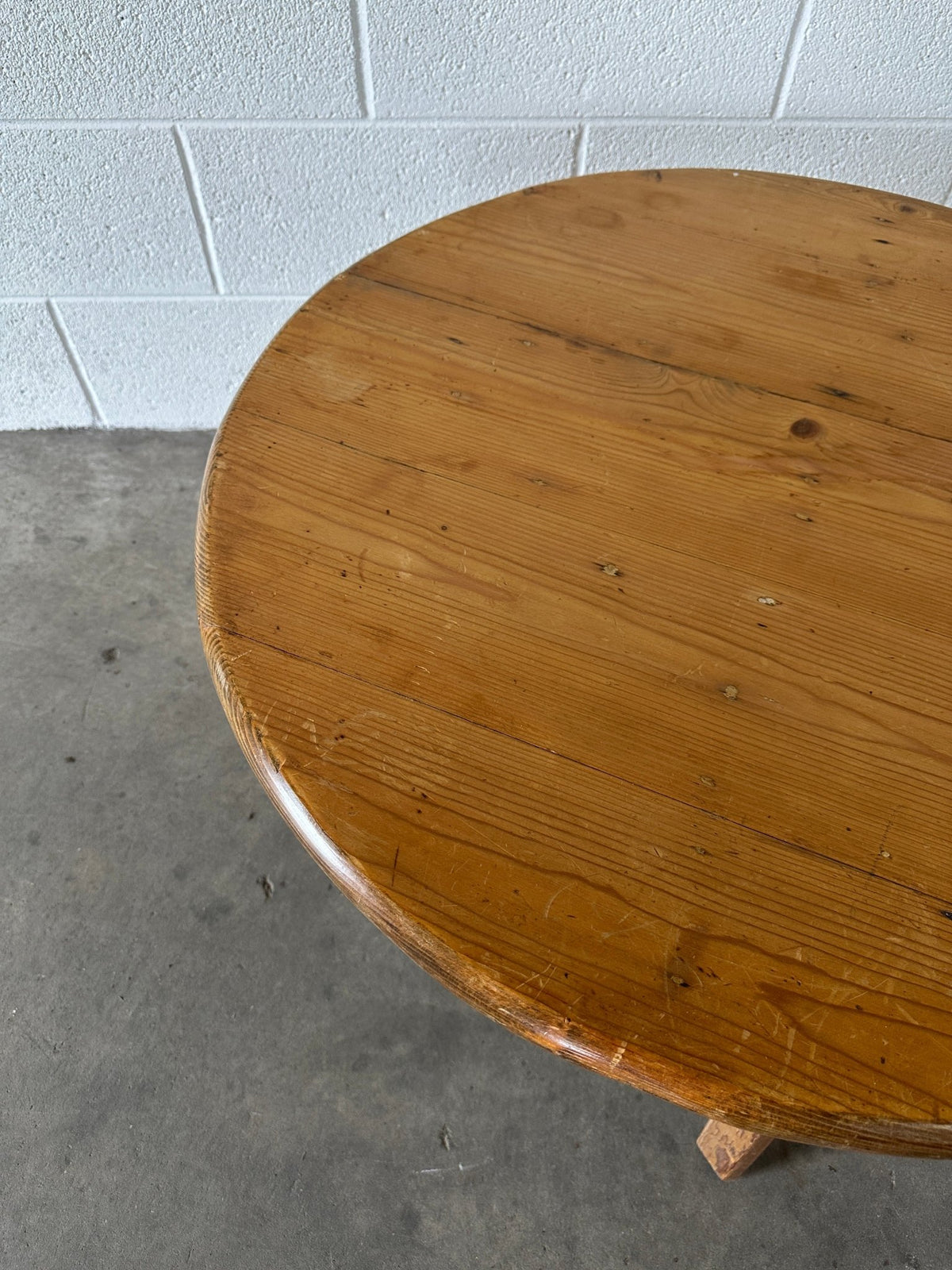 Coffee Cricket Table - House on Horizon