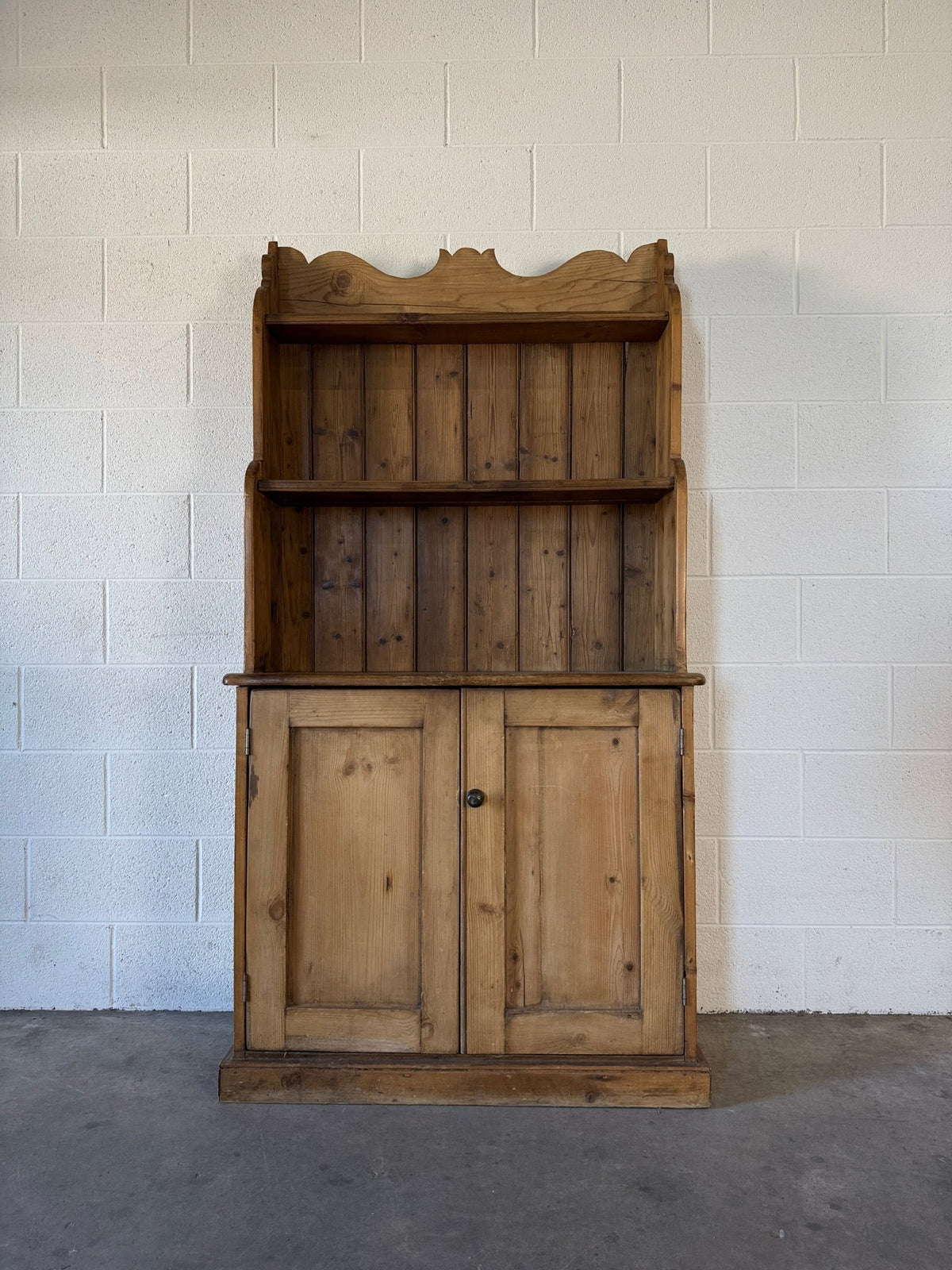 Decorative English Antique Pine Hutch - House on Horizon