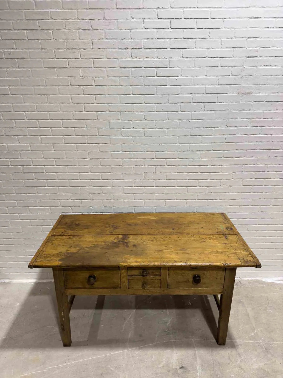 Early 19th century pine kitchen prep table - House on Horizon
