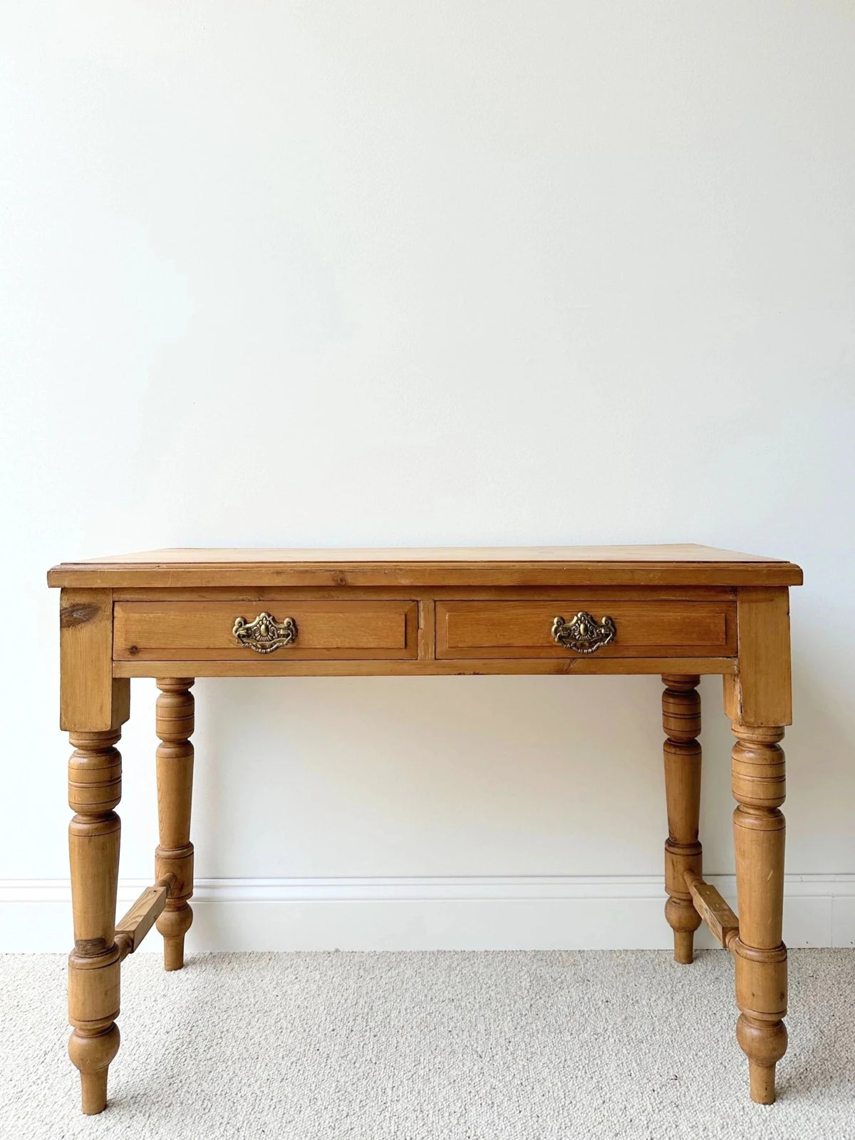 English antique pine table - House on Horizon