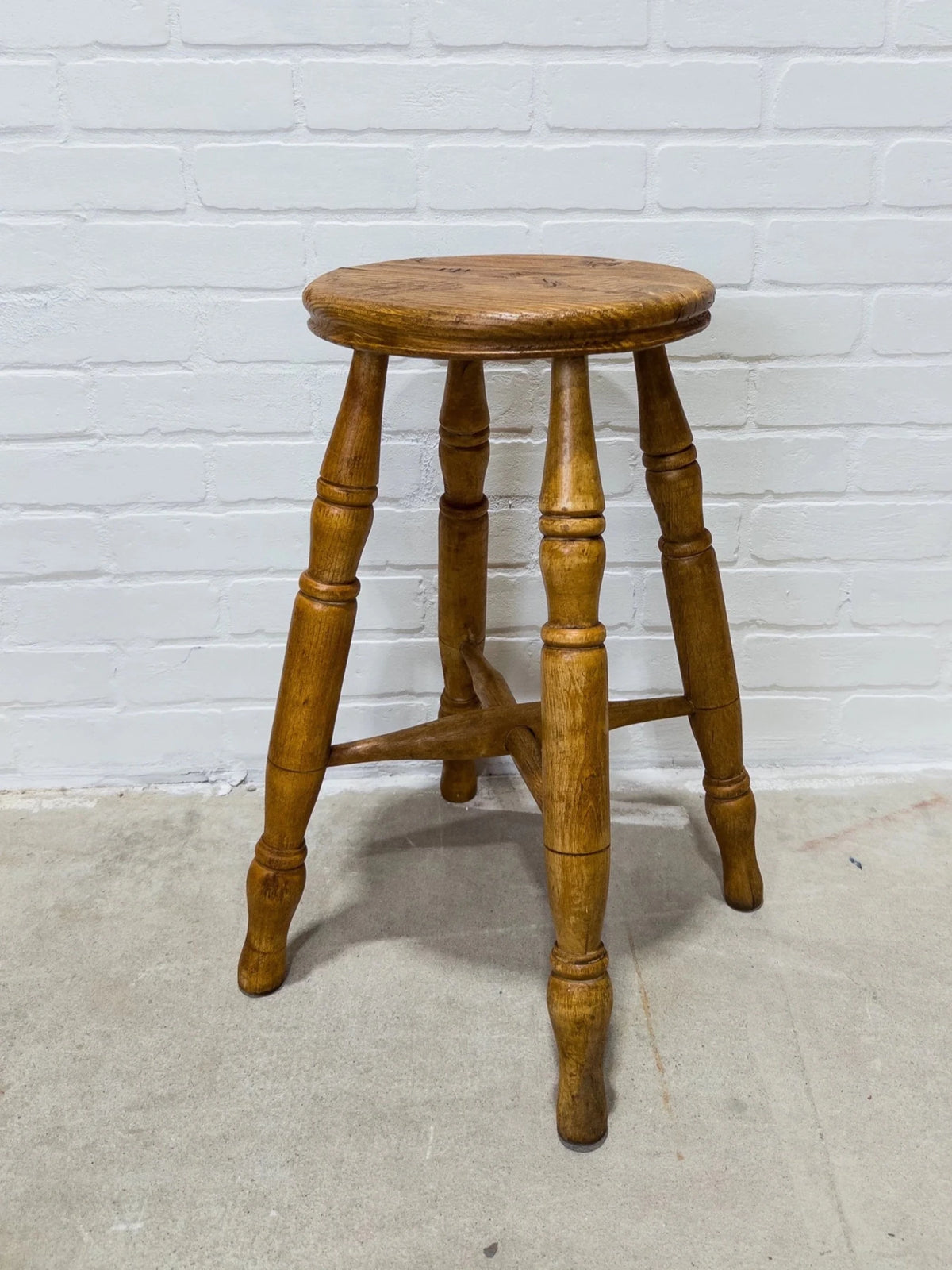 English antique stool 11 - House on Horizon