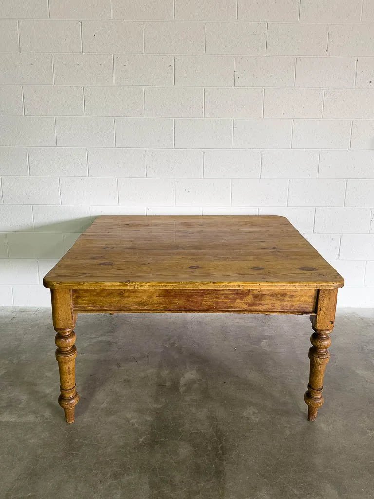 English pine kitchen or dining table - House on Horizon