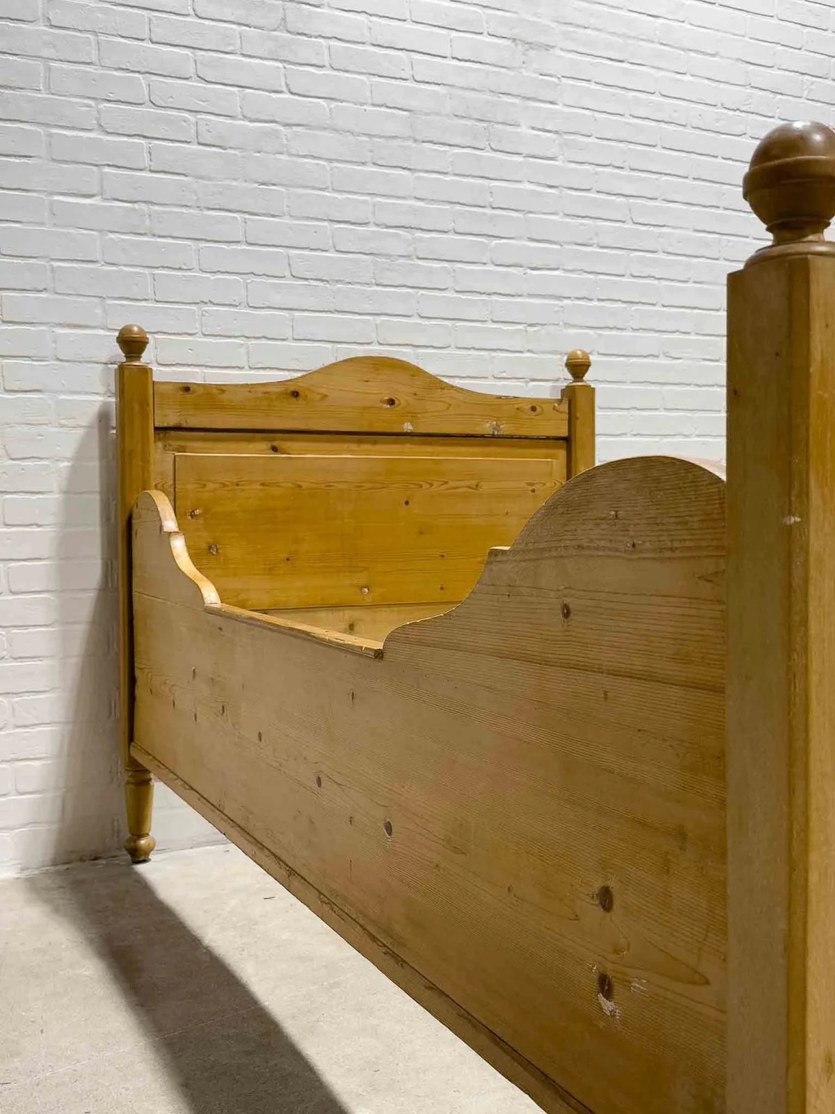 English pine sleigh bed - House on Horizon