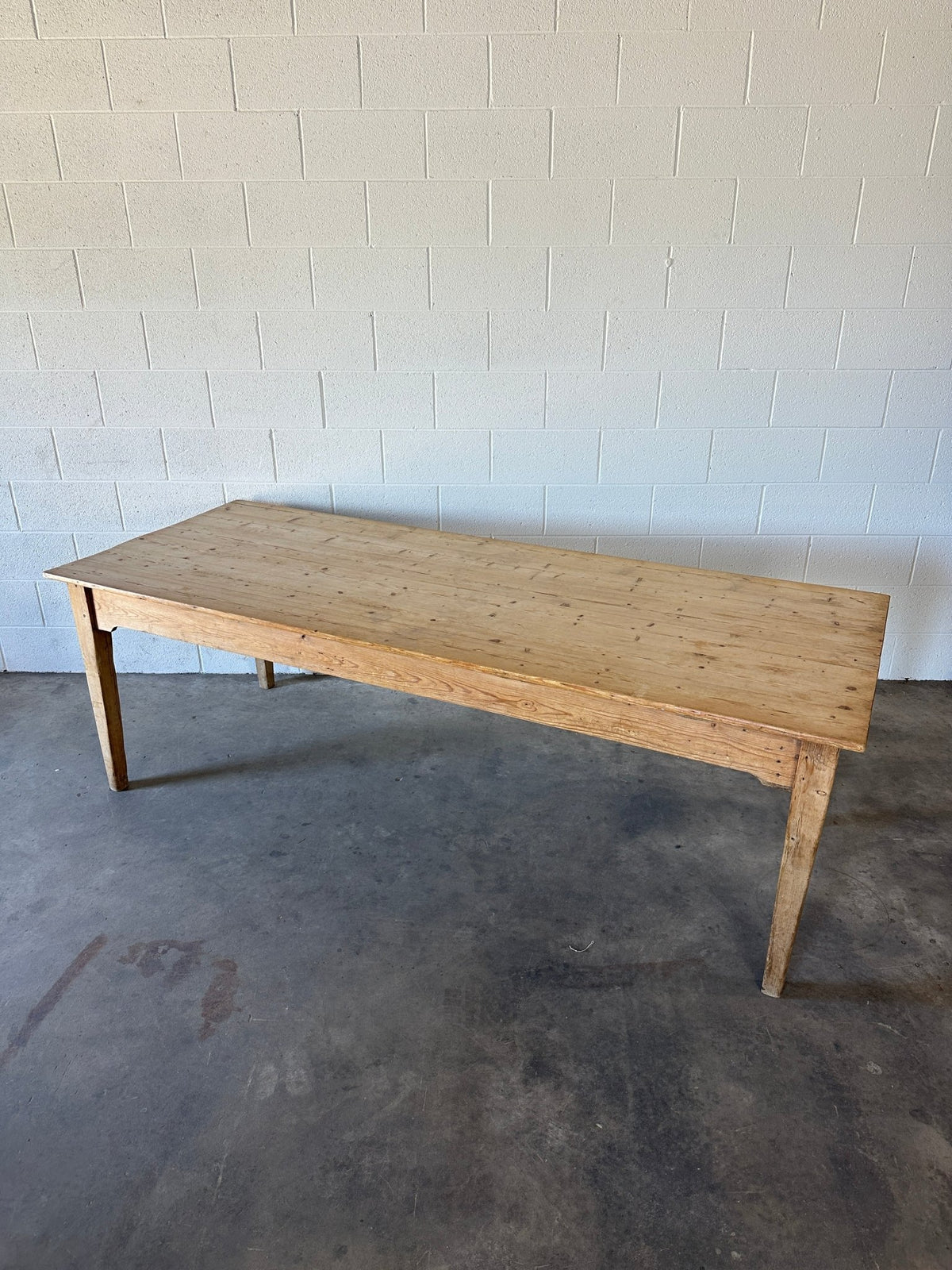 Gorgeous Victorian pine dining table, imported from England - House on Horizon