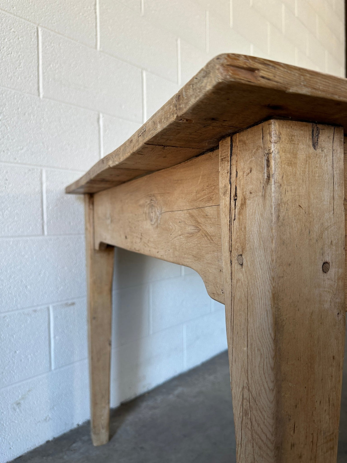 Gorgeous Victorian pine dining table, imported from England - House on Horizon