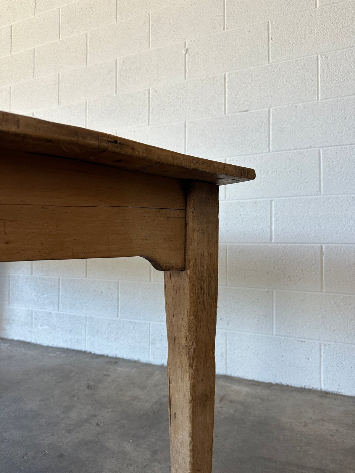 Gorgeous Victorian pine dining table, imported from England - House on Horizon