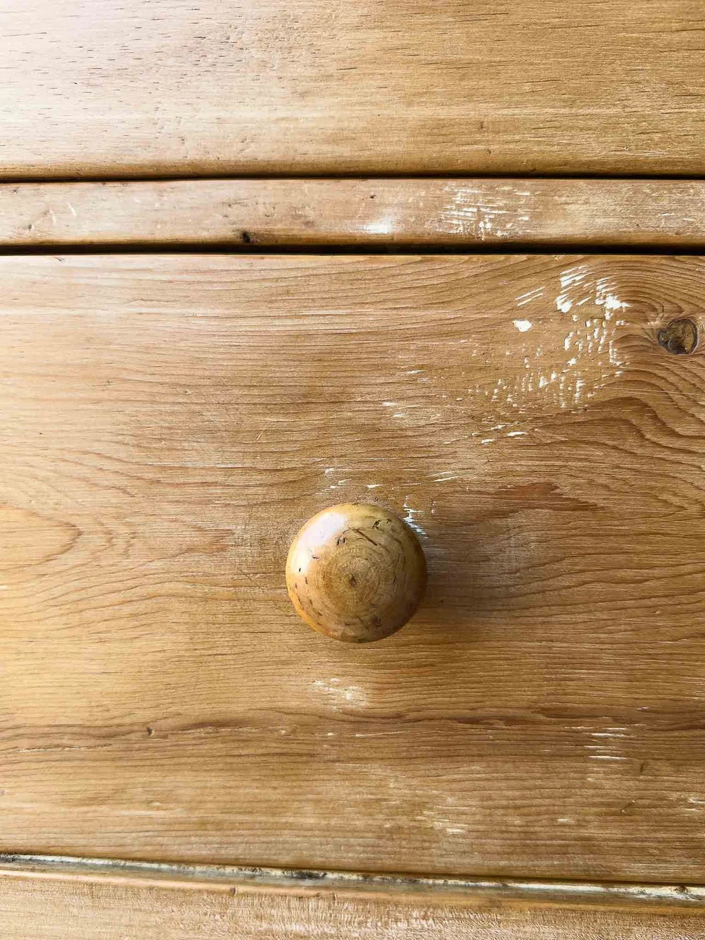 Victorian pine set of drawers