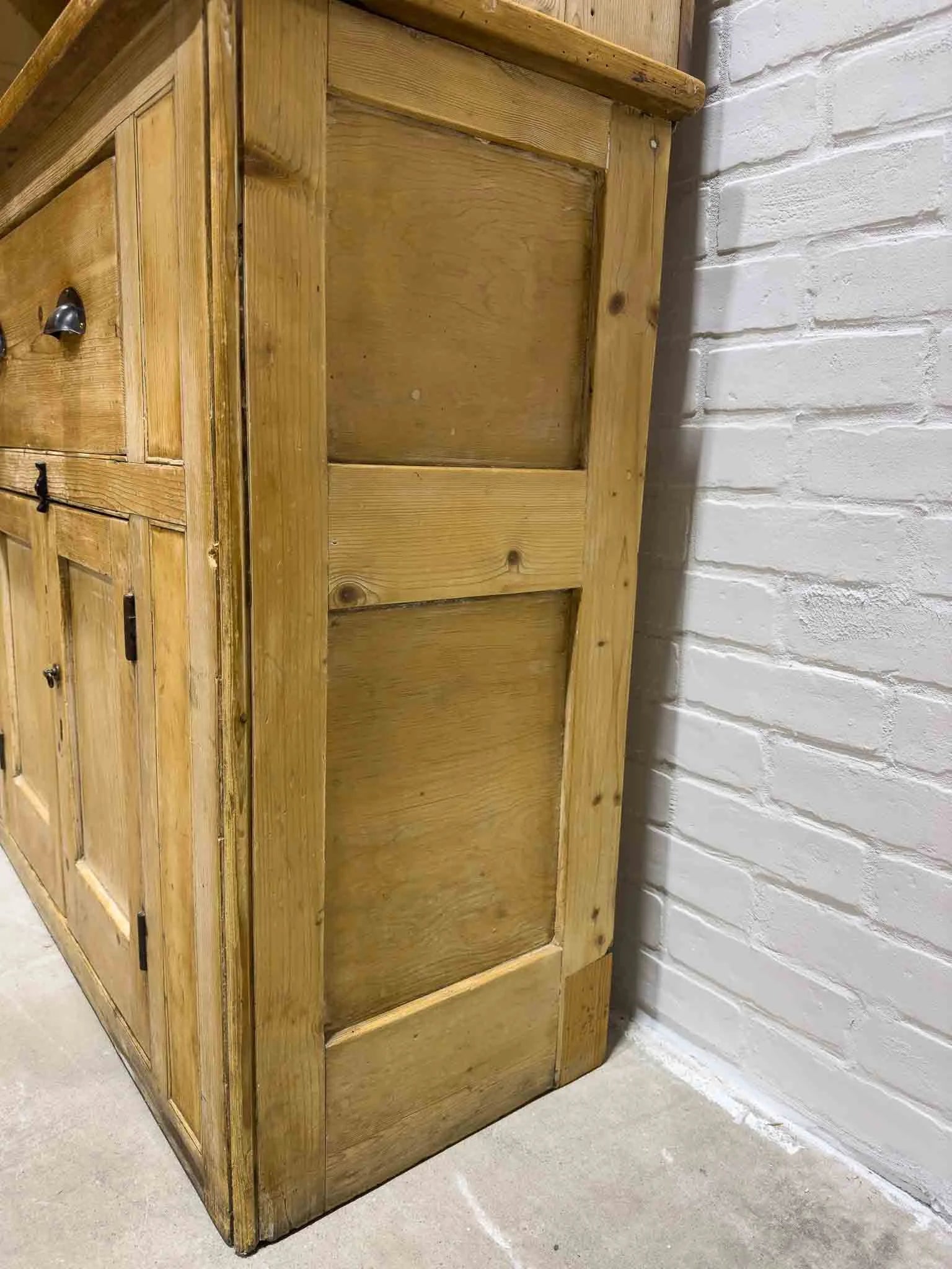 Victorian pine kitchen dresser