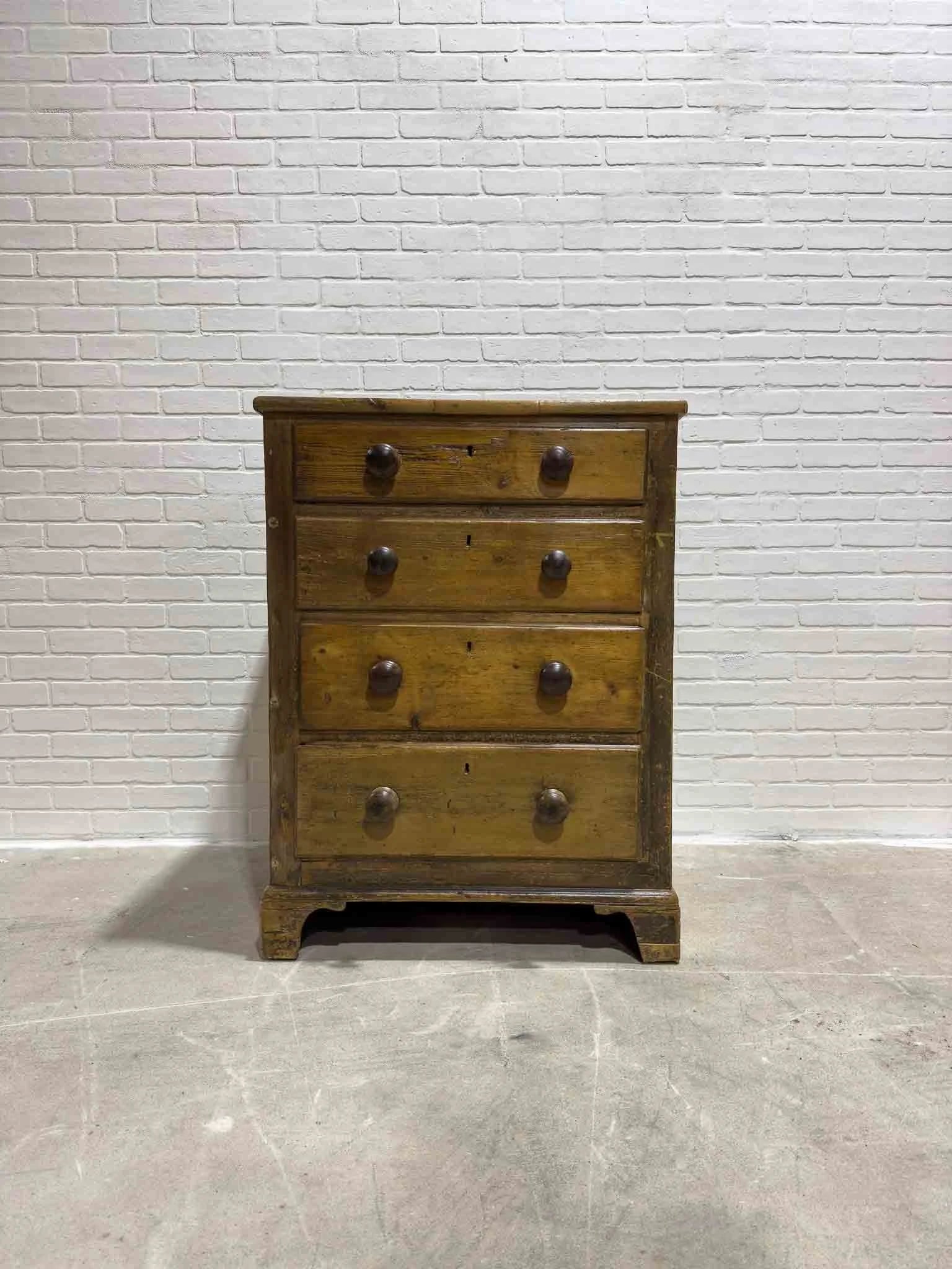 Georgian set of drawers